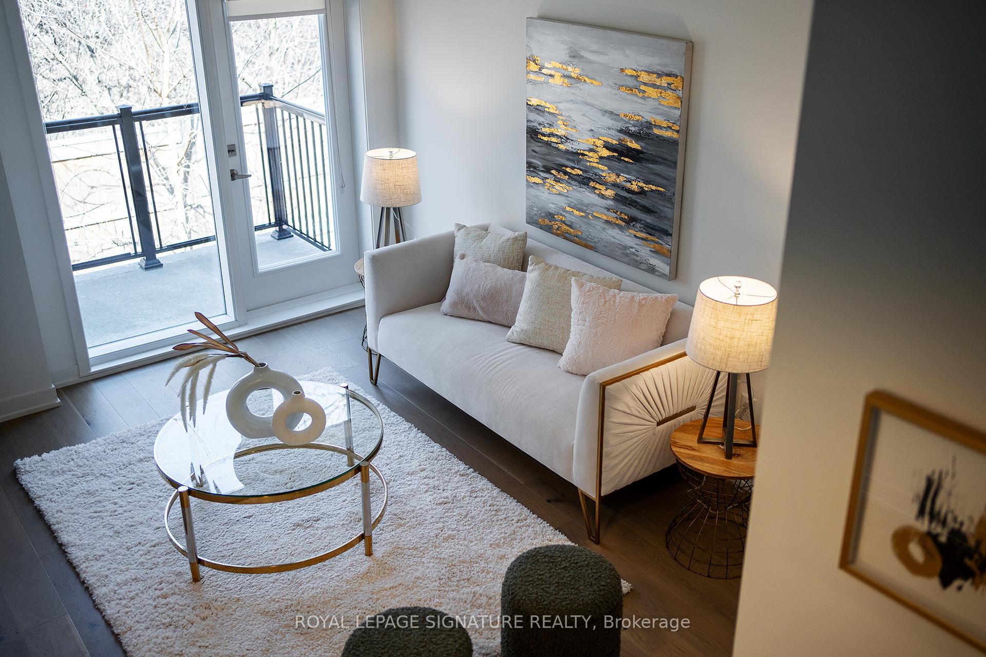 3 Bedrooms Condo at 110 Canon Jackson,  Toronto For sale