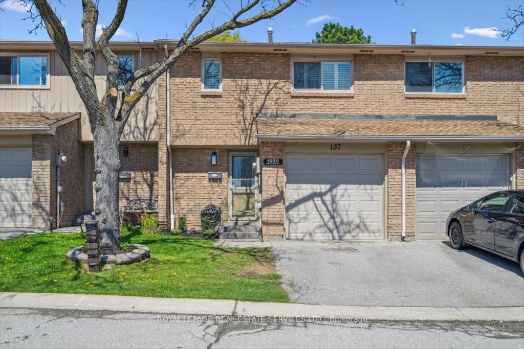 3 Bedrooms Condo at 1520 Lancaster, Oakville For sale