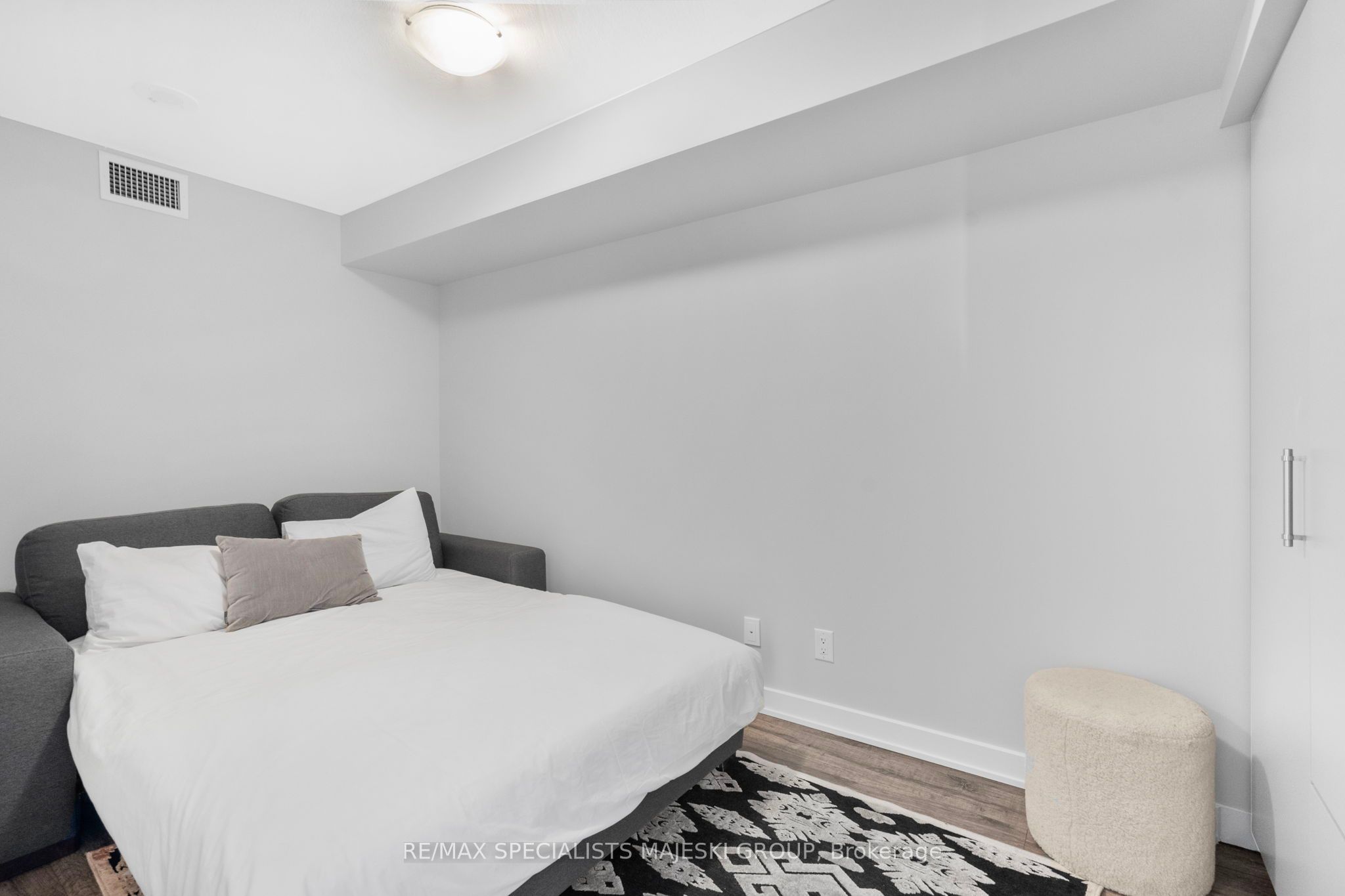 11 Superior Avenue, #706