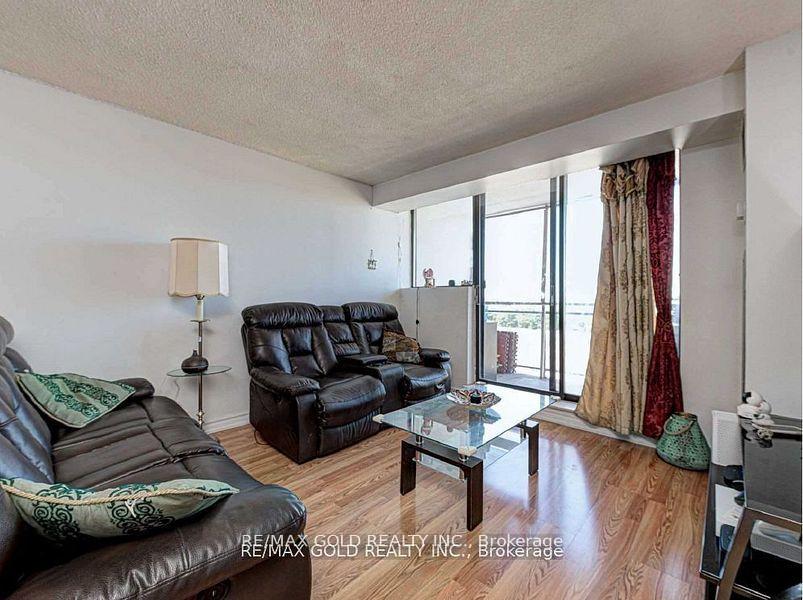 2 Bedrooms Condo at 10 Tapscott, Toronto For sale
