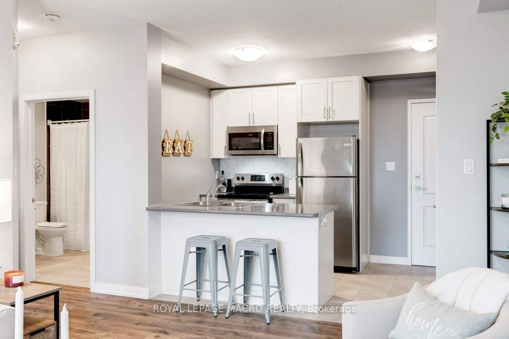 1 Bedroom Condo at 125 Shoreview,  Hamilton For sale