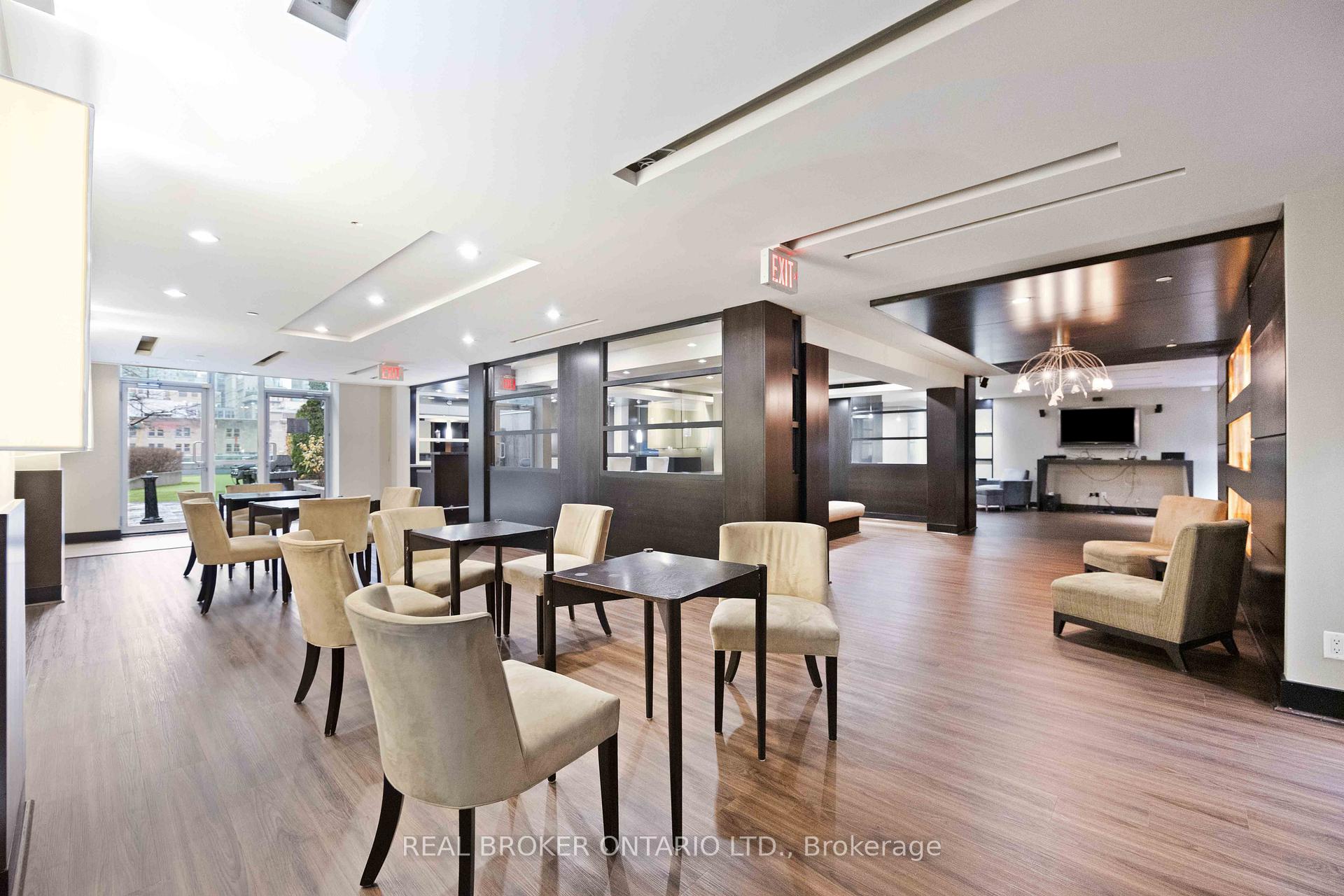 2 Bedrooms Condo at 18 Yonge,  Toronto For sale