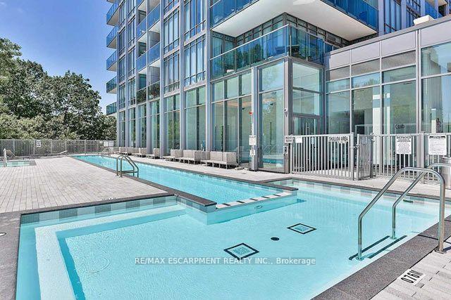 2 Bedrooms Condo at 88 Park Lawn, Toronto For sale