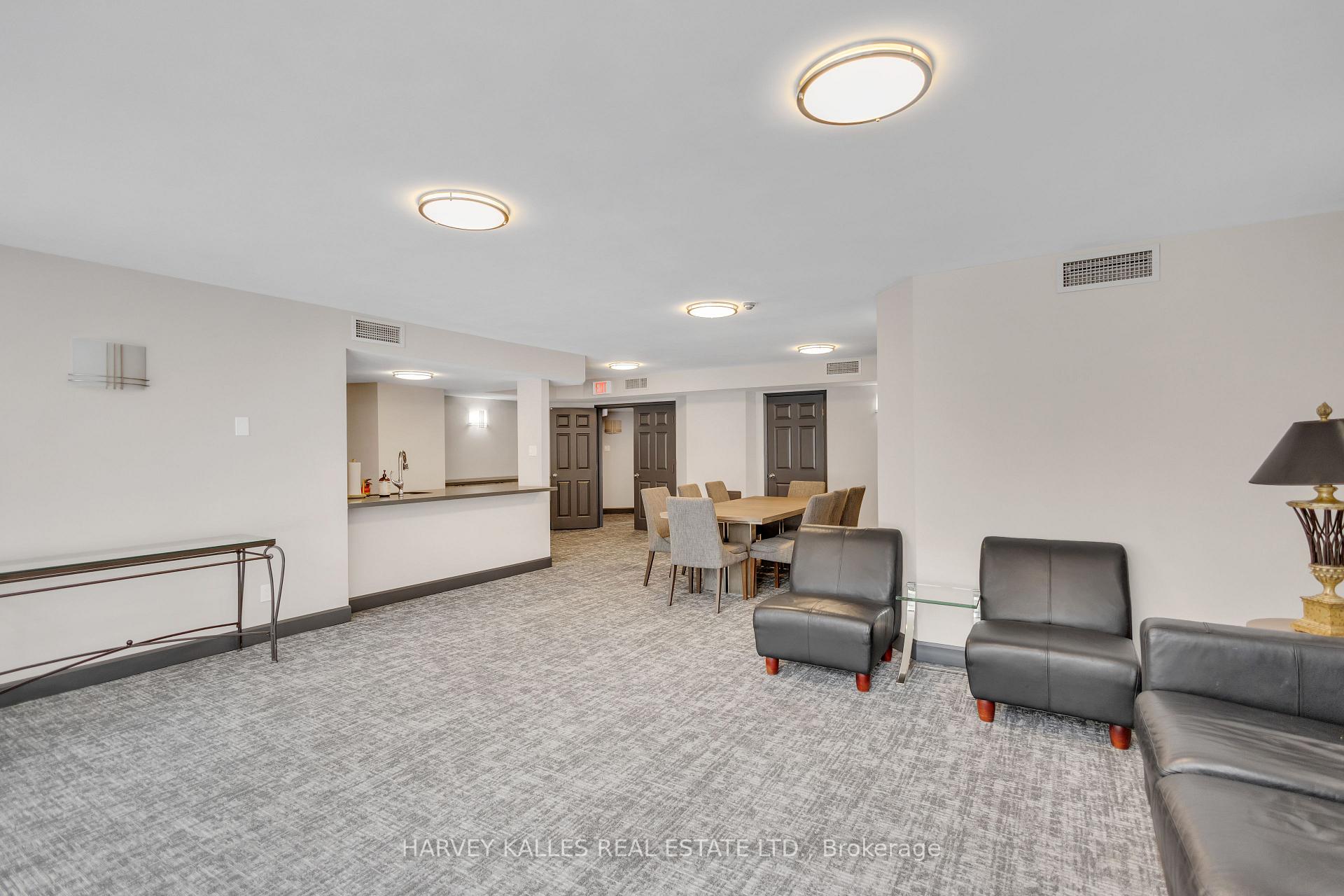 2 Bedrooms Condo at 1331 Bay, Toronto For sale