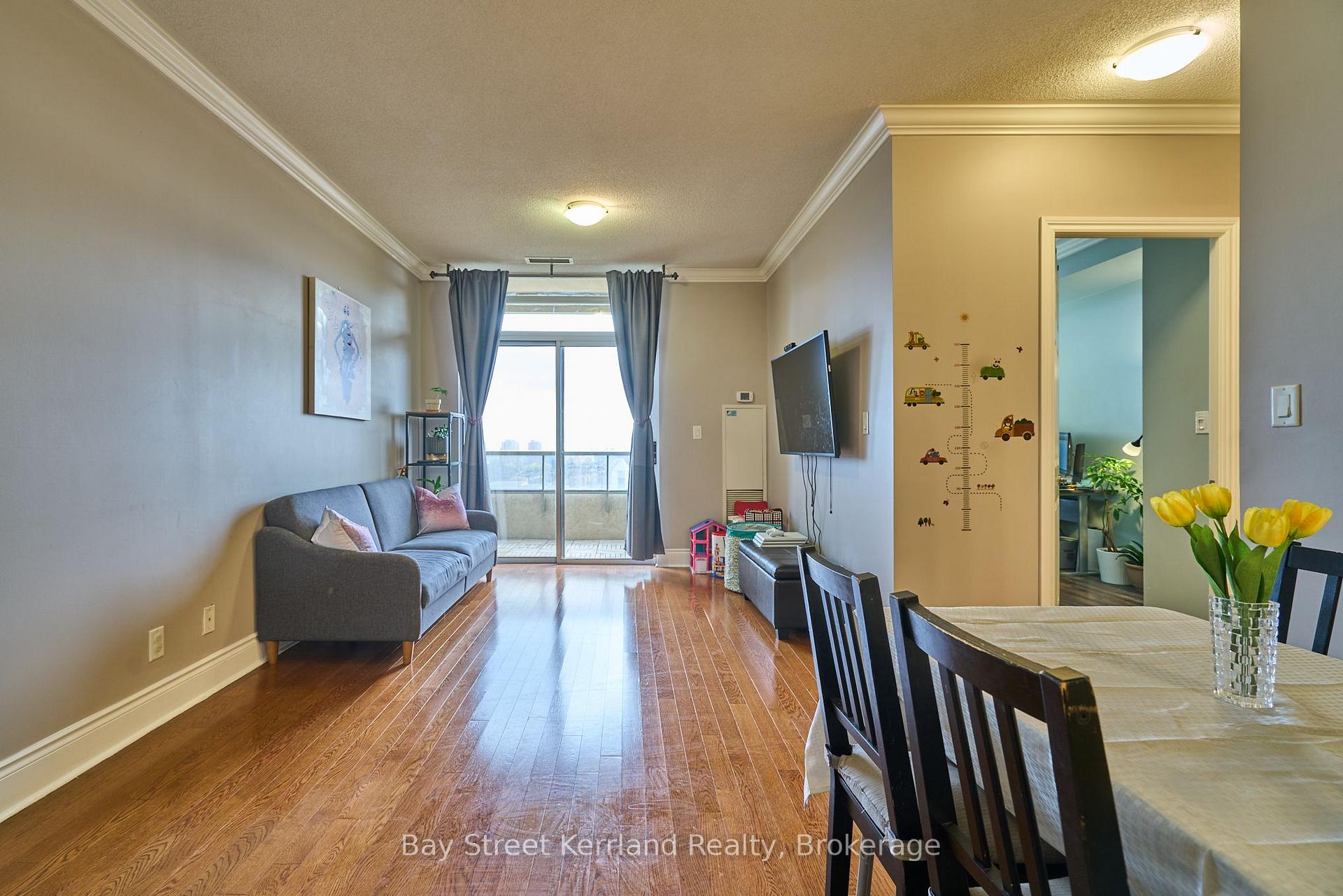 2 Bedrooms Condo at 3880 Duke Of York,  Mississauga For sale