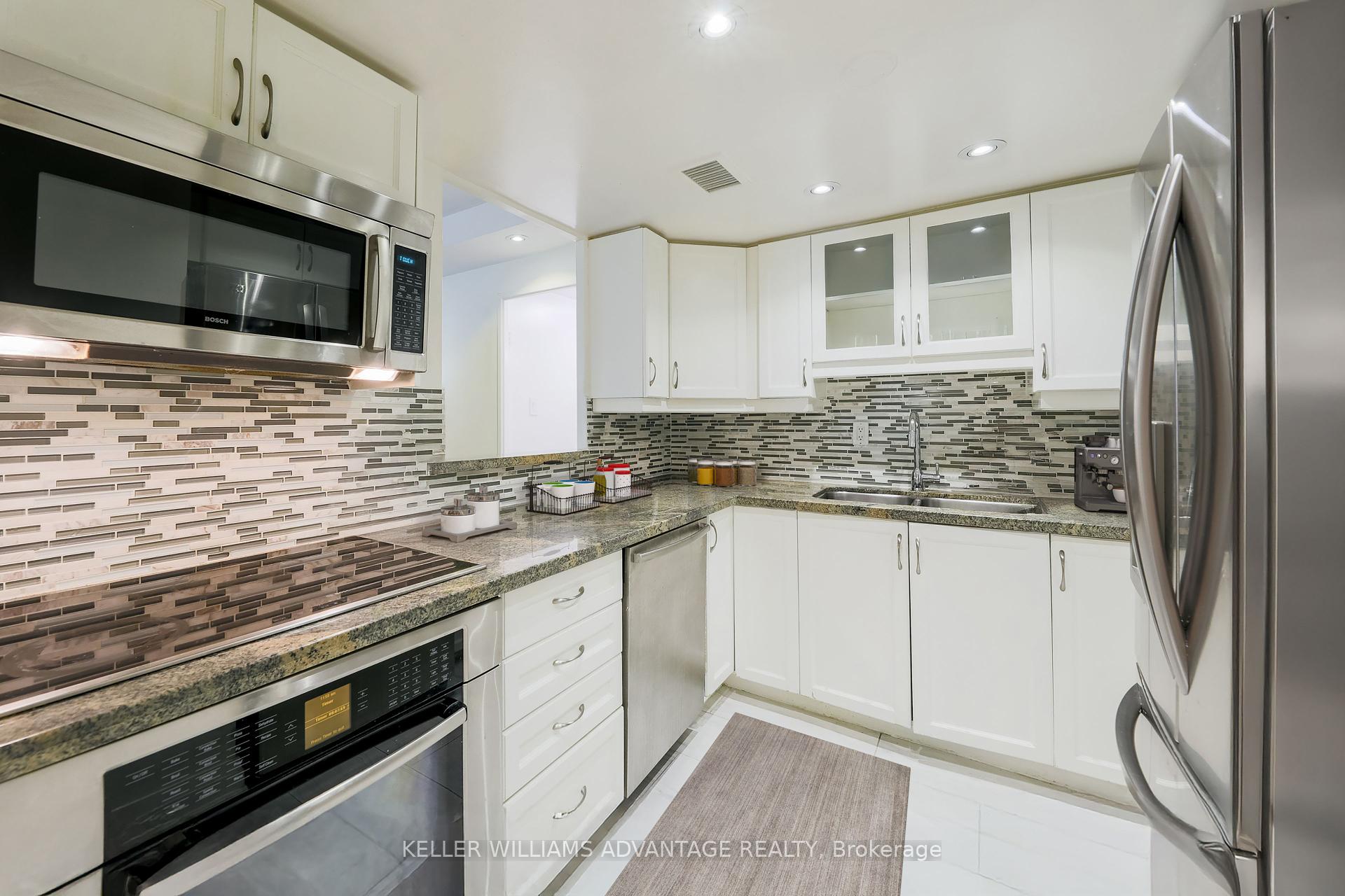 4 Bedrooms Condo at 70 Montclair,  Toronto For sale