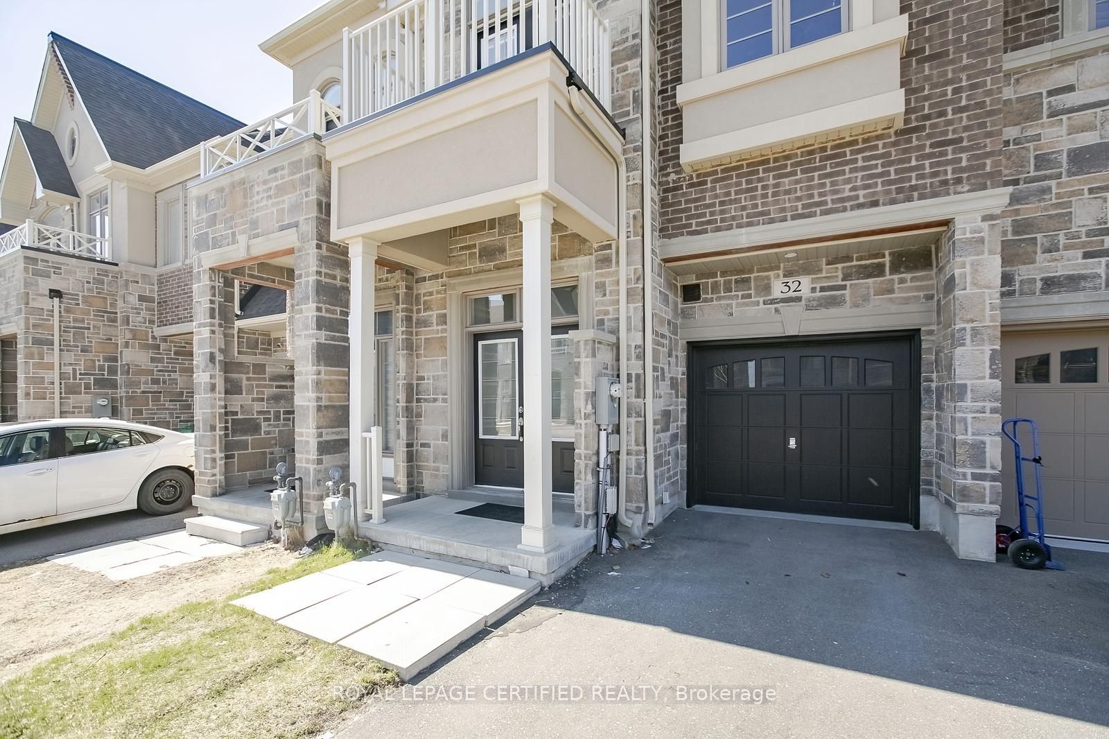 32 Dalbeattie Drive