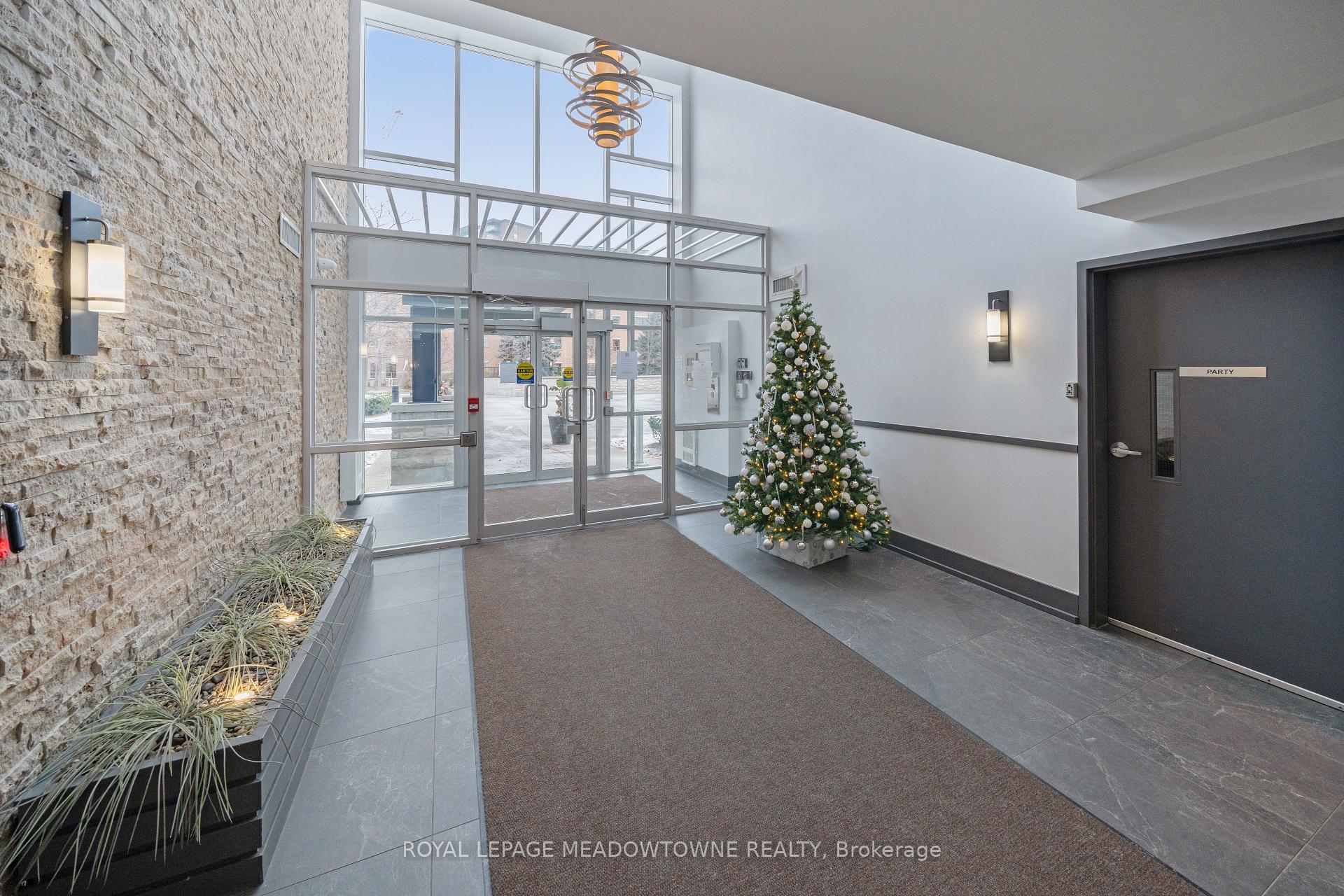 1 Bedroom Condo at 570 Lolita, Mississauga For sale