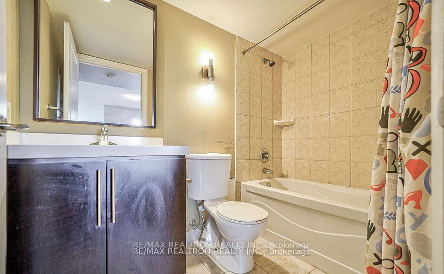 3 Bedrooms Condo at 500 Doris, Toronto For sale
