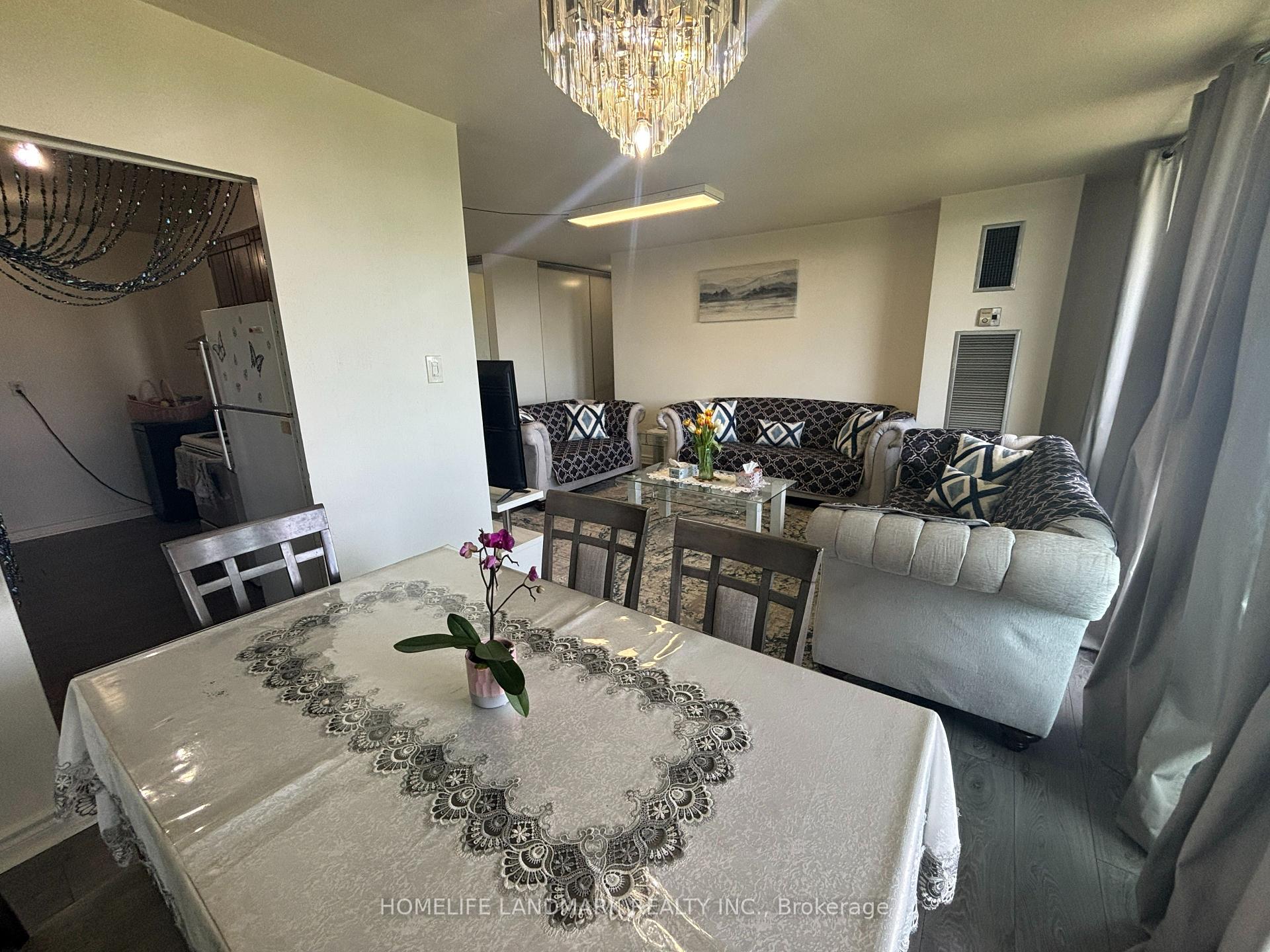 3 Bedrooms Condo at 260 Seneca Hill, Toronto For sale