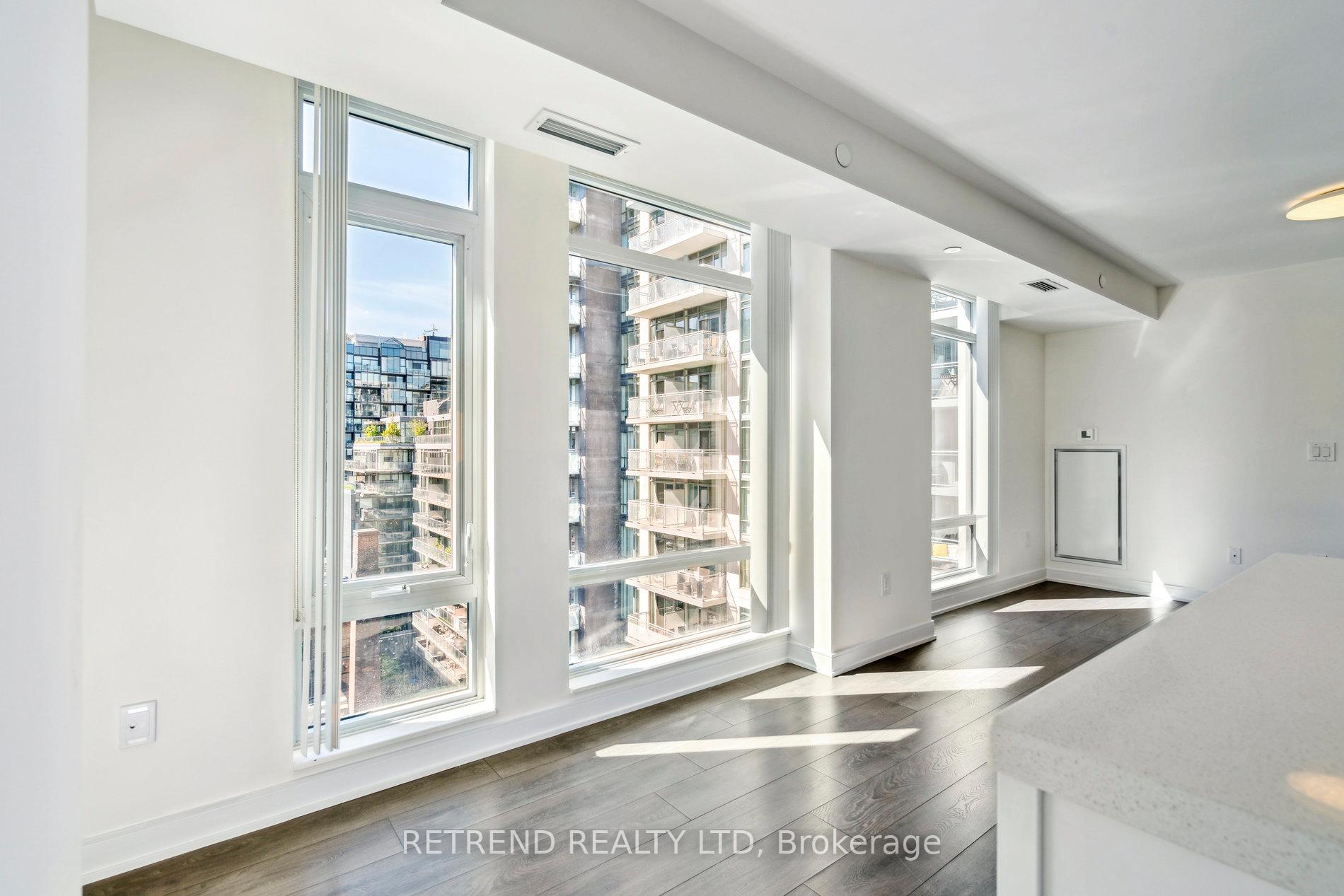 3 Bedrooms Condo at 525 Adelaide, Toronto For sale