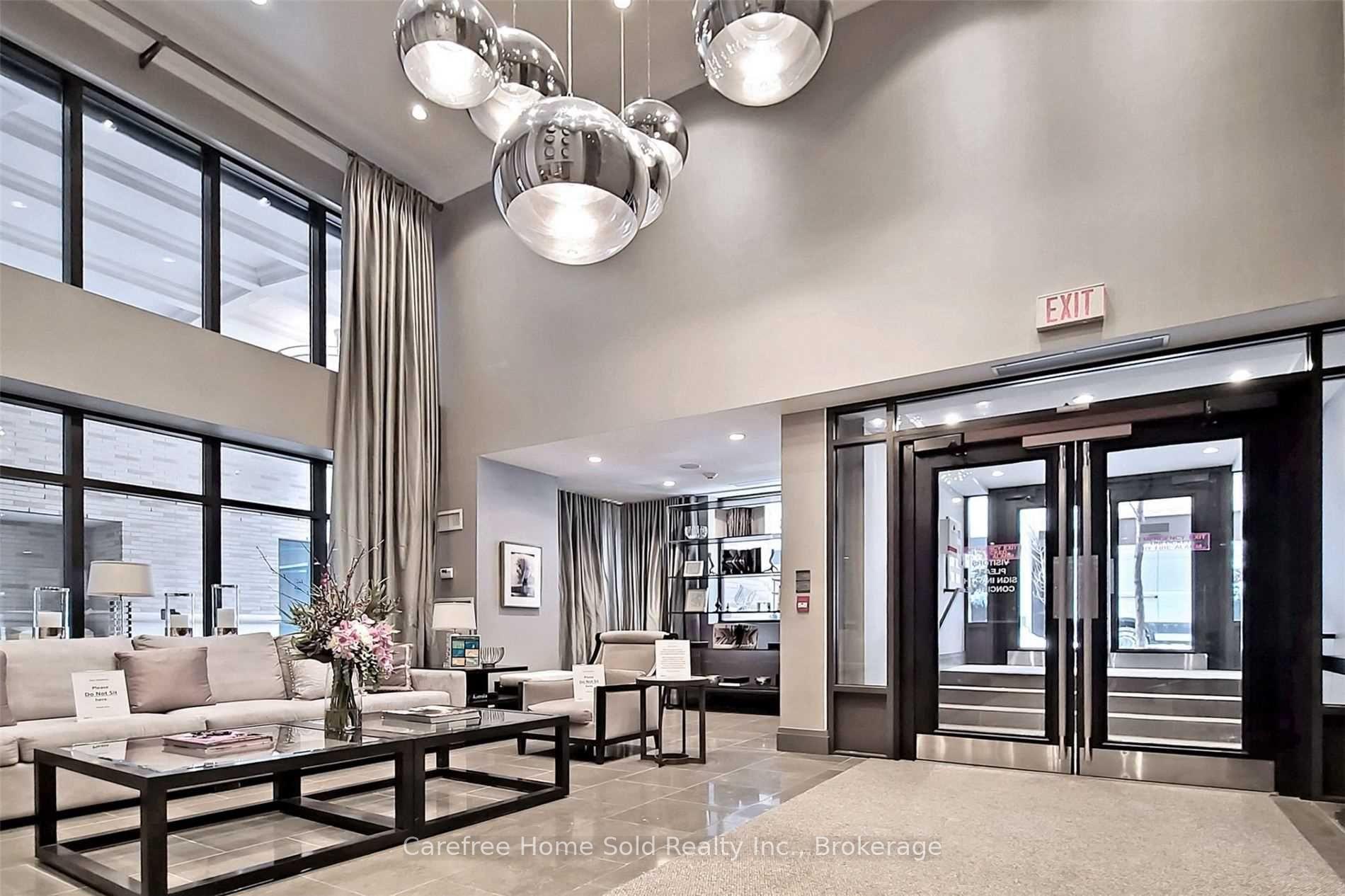 2 Bedrooms Condo at 35 Hayden, Toronto For sale