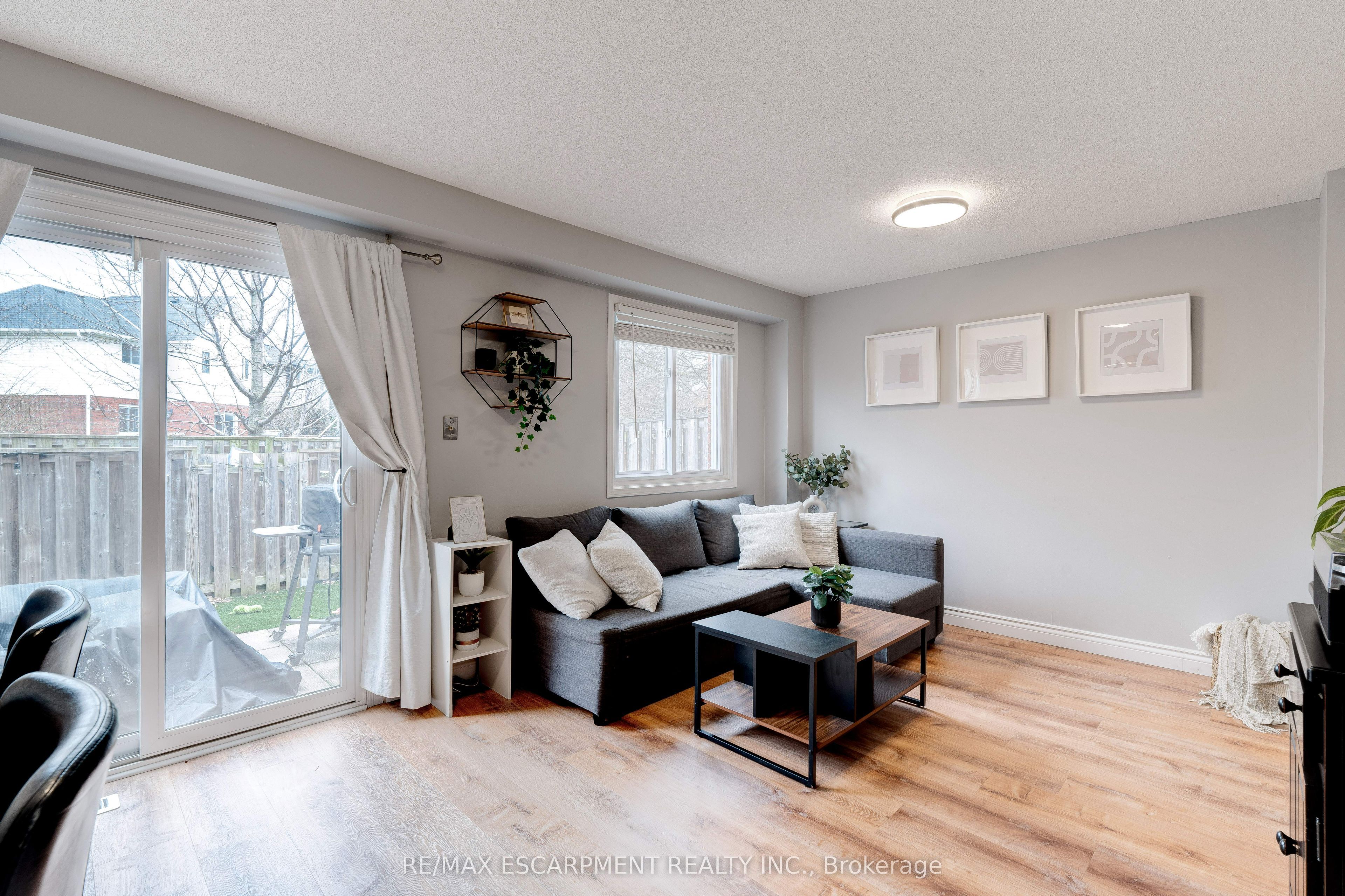 386 Highland Road W, #31