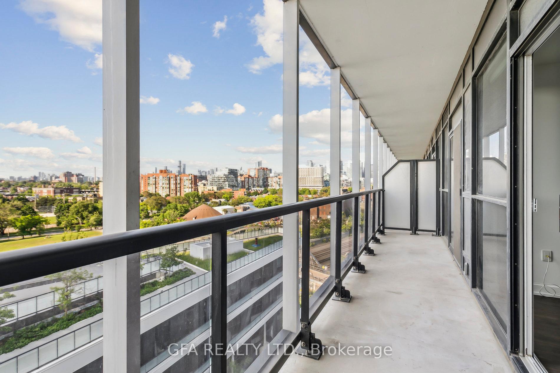 2 Bedrooms Condo at 30 Ordnance, Toronto For sale