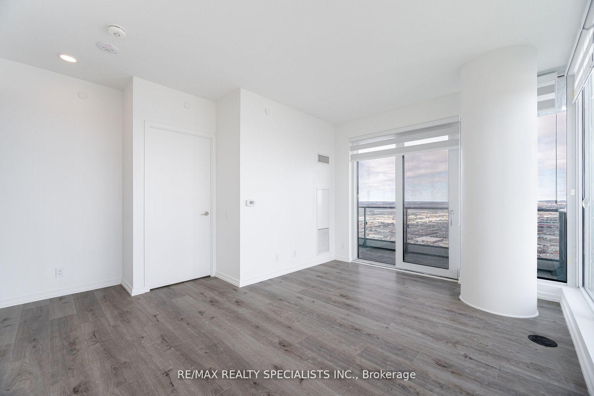 2 Bedrooms Condo at 7890 Jane,  Vaughan For sale