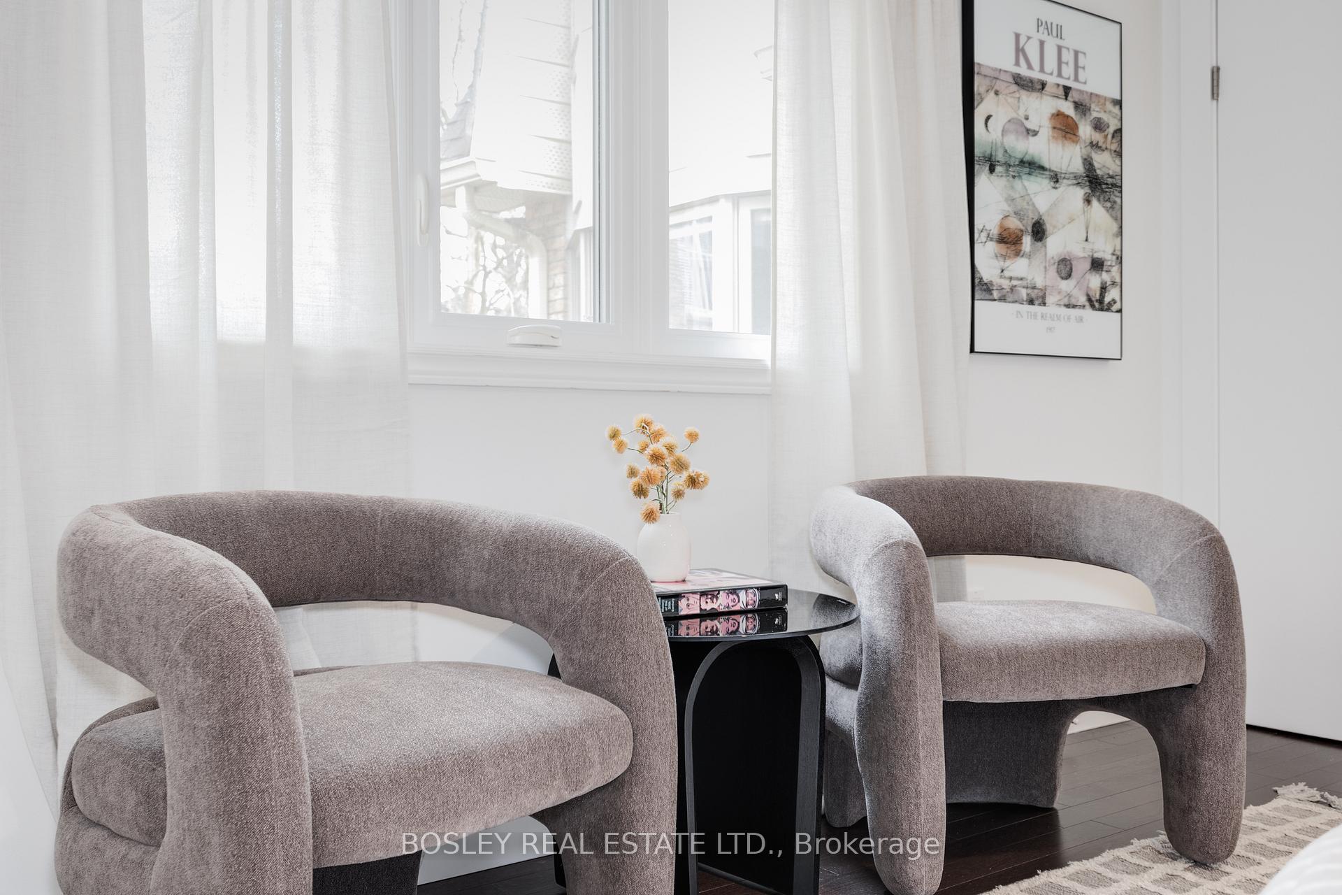 4 Bedrooms Condo at 95 Summerhill, Toronto For sale