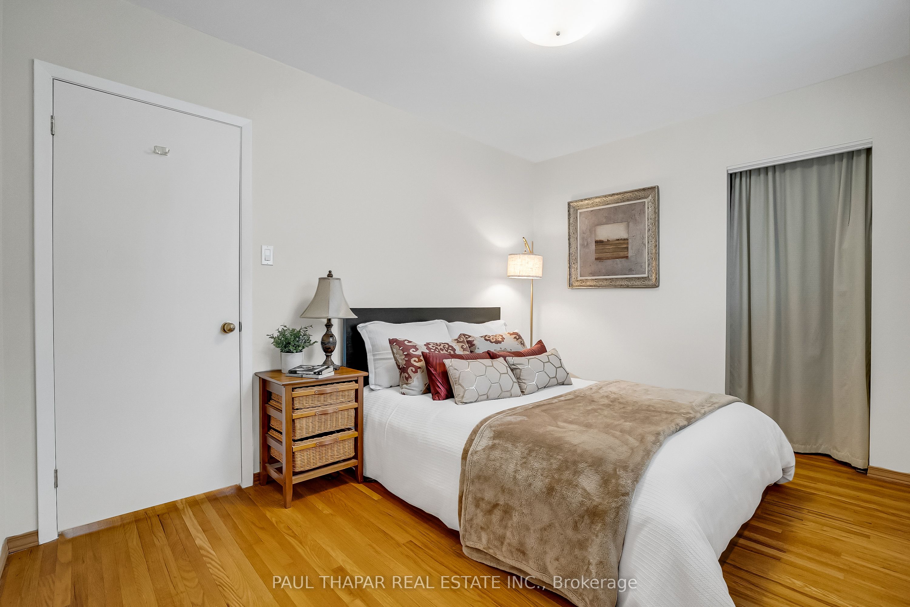 64 Grove Park Crescent