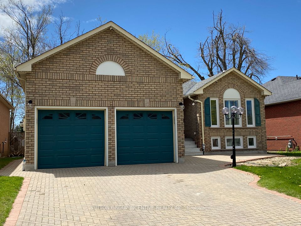 107 Brown Street, Barrie, ON L4N 7V6