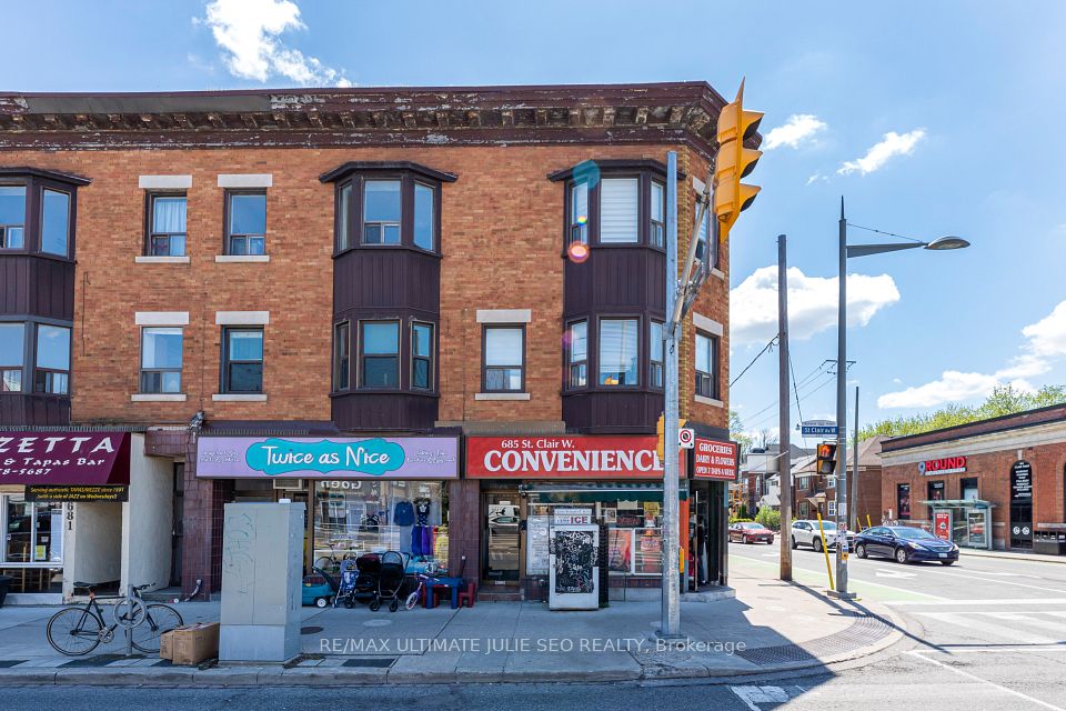 685 ST CLAIR