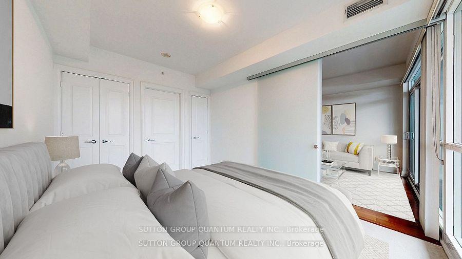 2 Bedrooms Condo at 11 Bronte, Oakville For sale