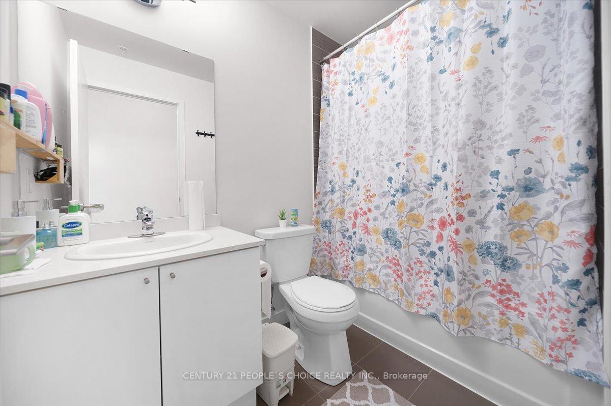 2 Bedrooms Condo at 3985 Grand Park, Mississauga For sale