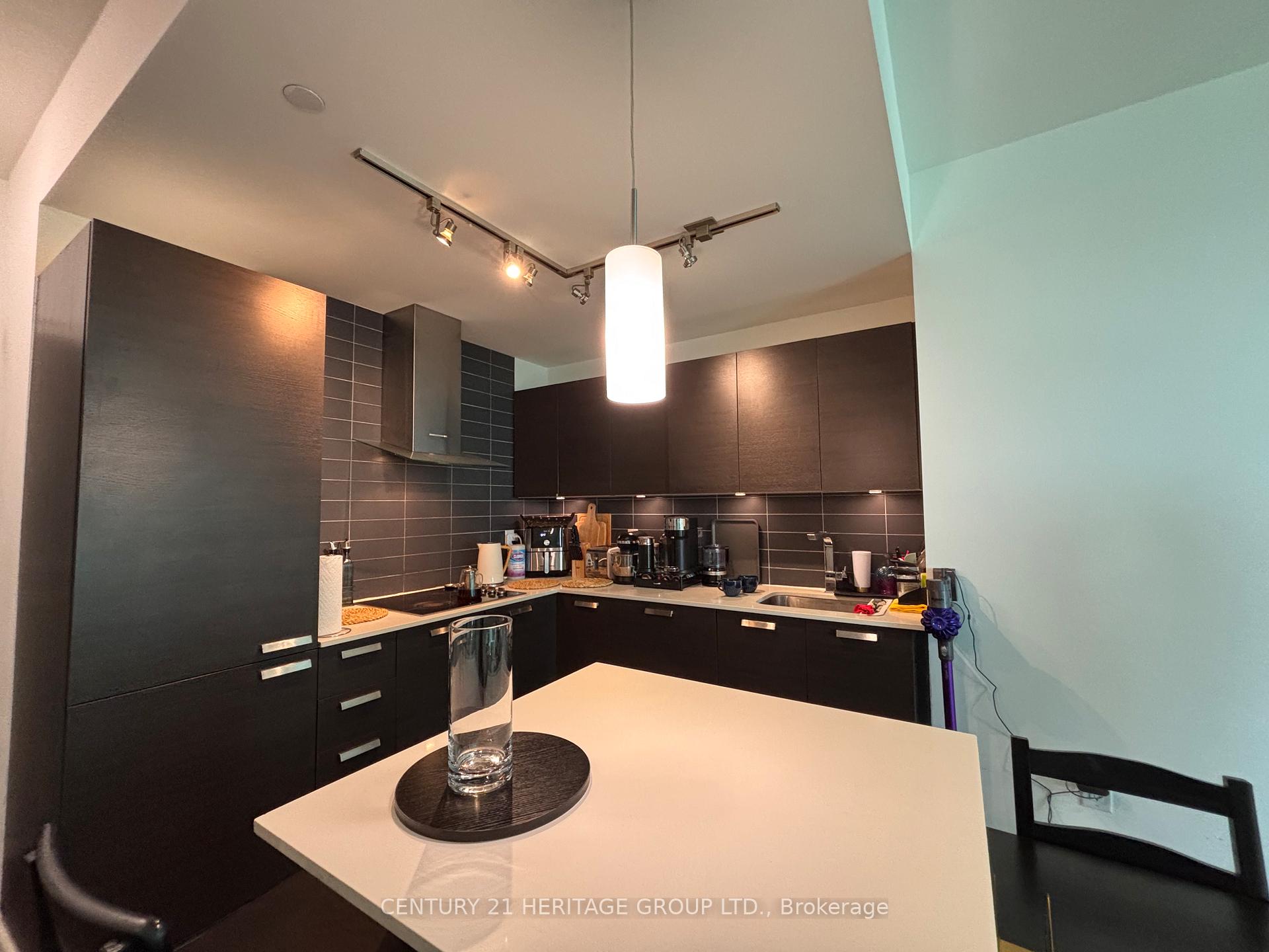 3 Bedrooms Condo at 9 Bogert, Toronto For sale