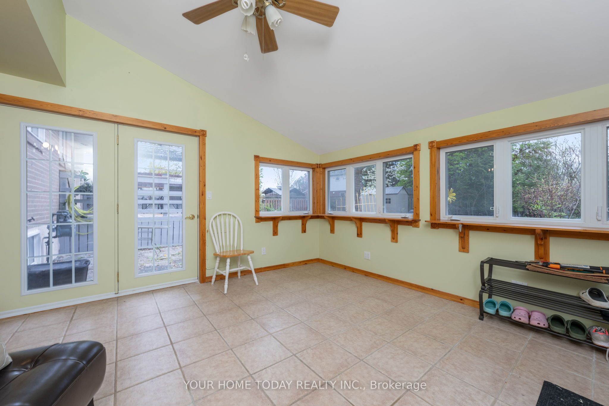 47 Irwin Crescent
