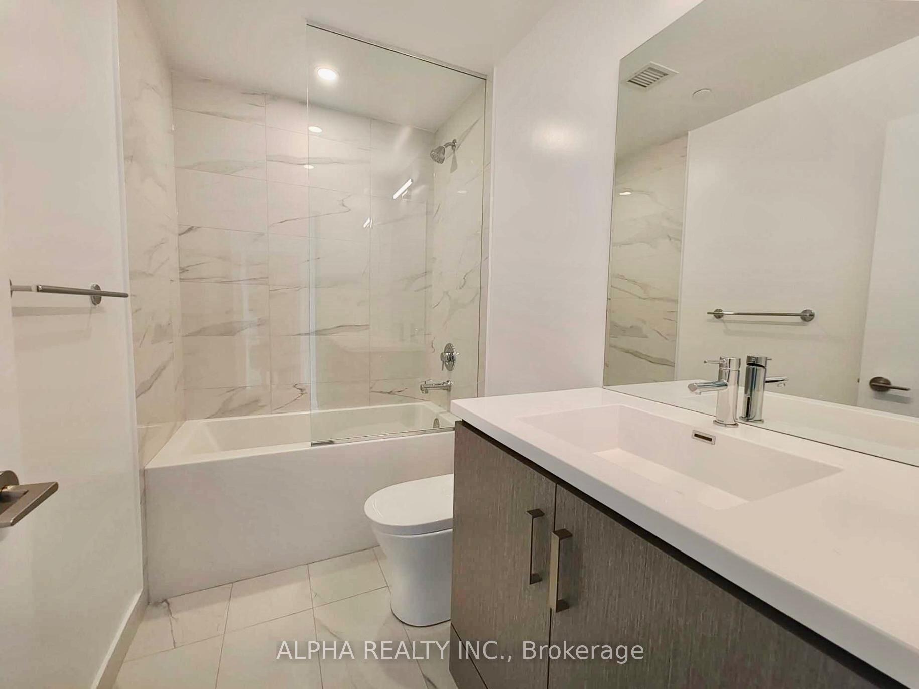1 Bedroom Condo at 38 Honeycrisp,  Vaughan For sale