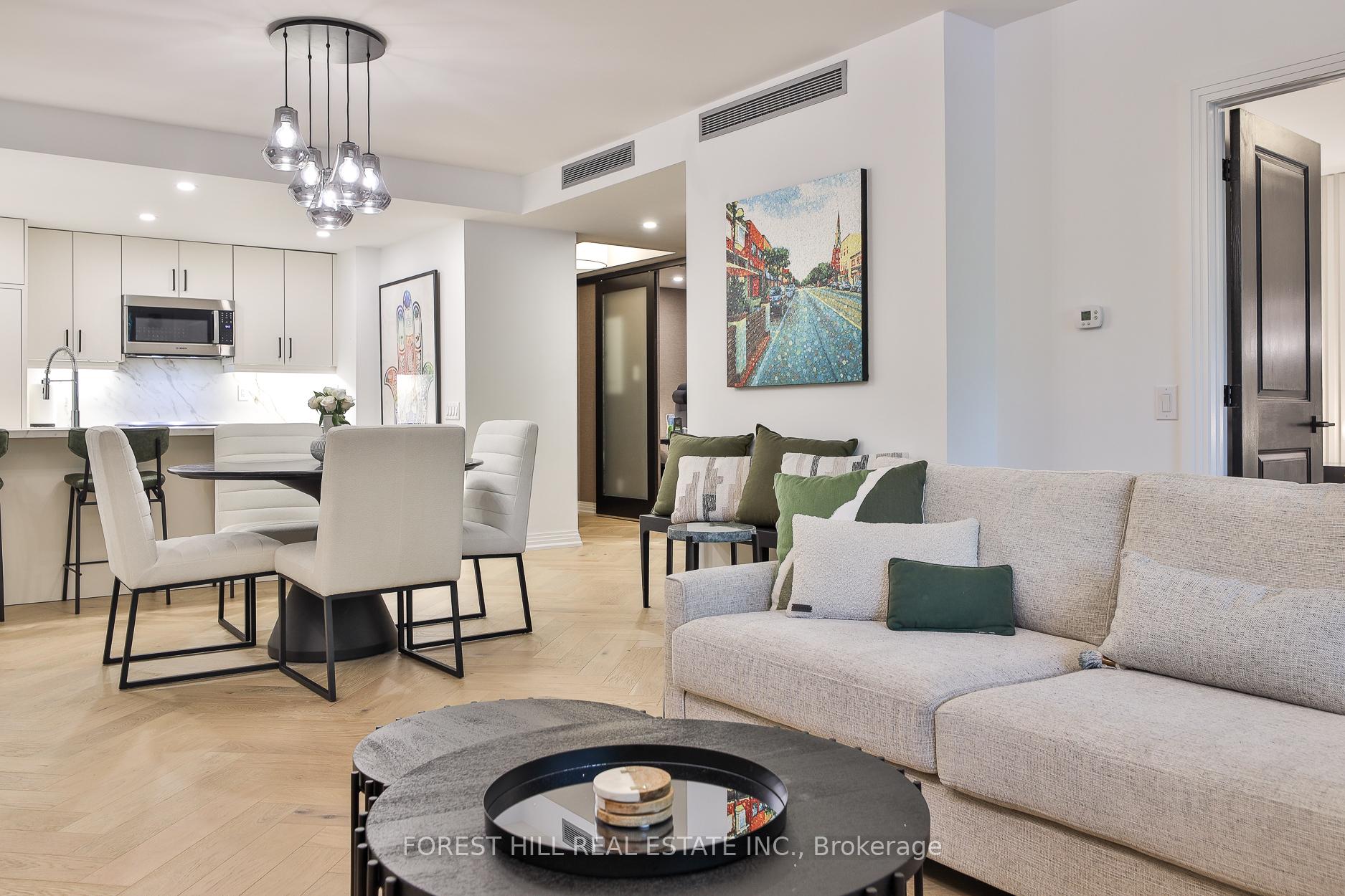 2 Bedrooms Condo at 1 Benvenuto, Toronto For sale