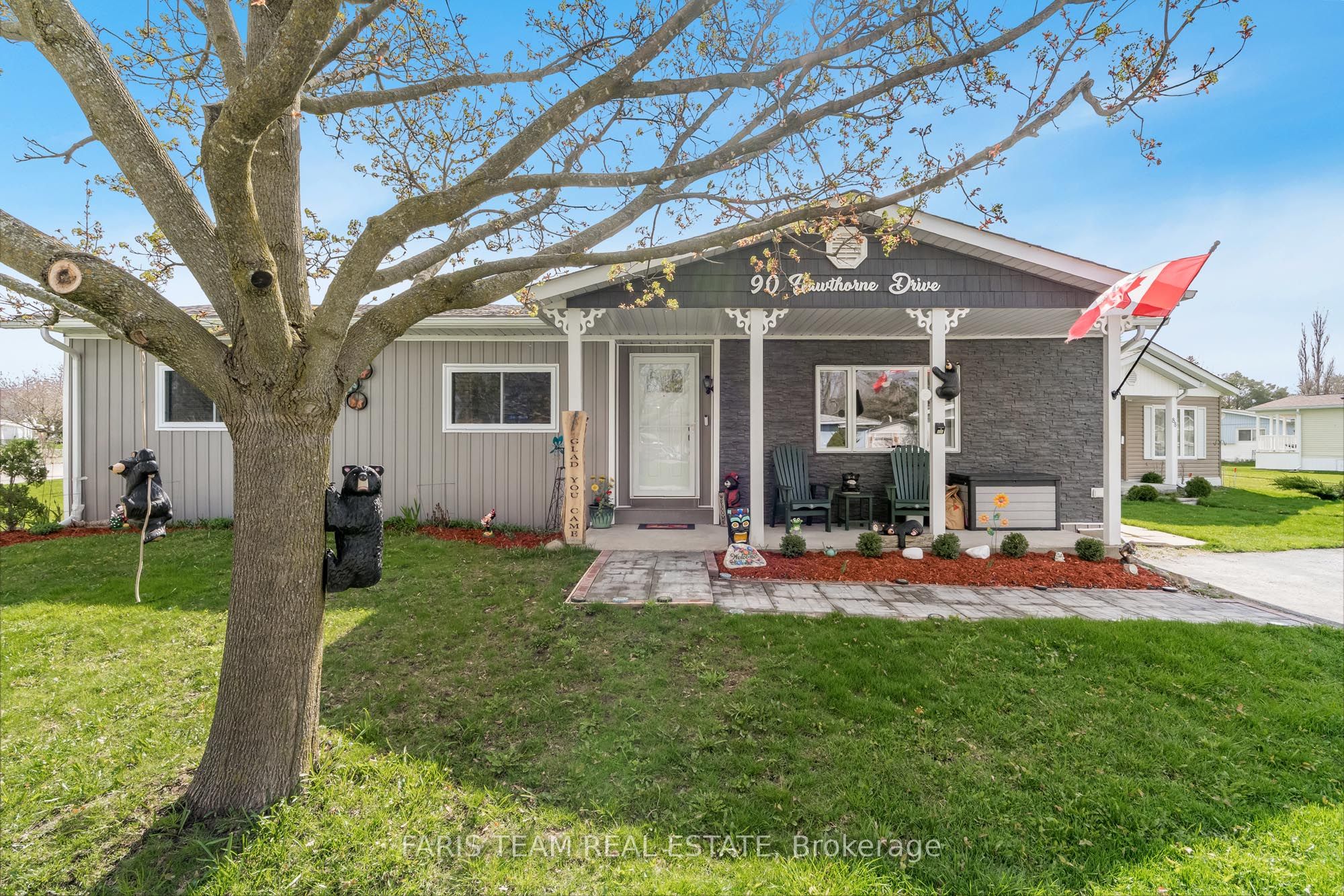 90 Hawthorne Drive