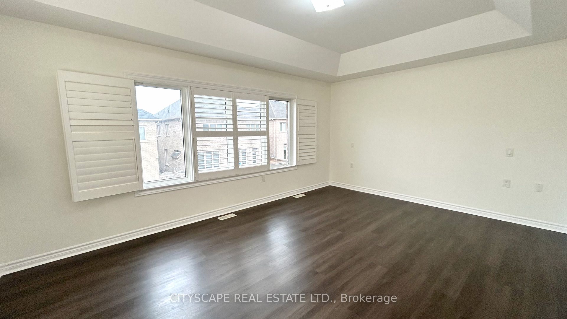 30 Newhouse Boulevard
