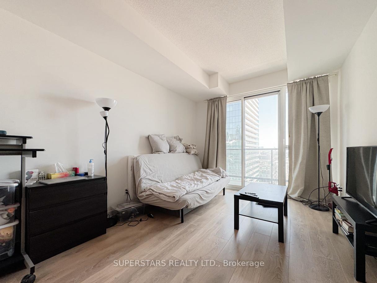 1 Bedroom Condo at 87 Peter, Toronto For sale
