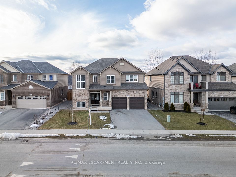 9241 Tallgrass Avenue, Niagara Falls, ON L2G 0Y2