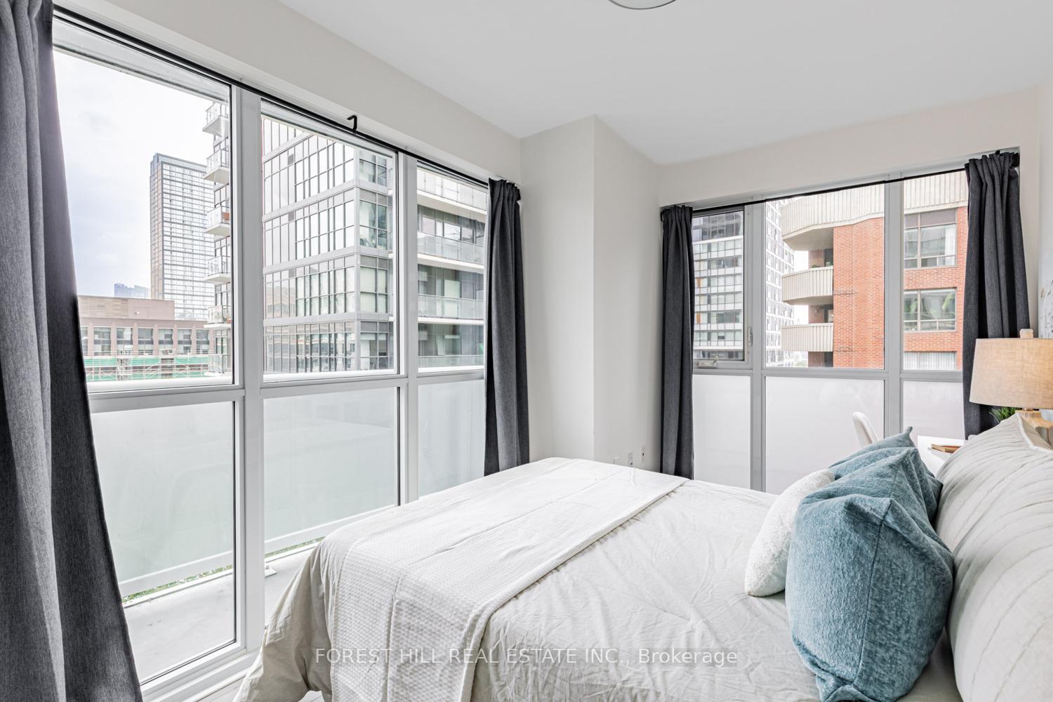 2 Bedrooms Condo at 77 Mutual, Toronto For sale