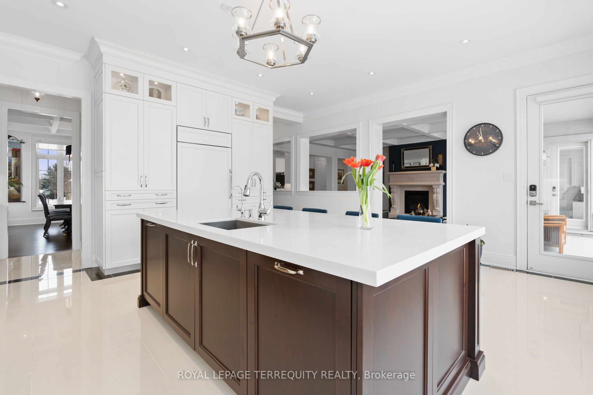 20 Country Club Crescent