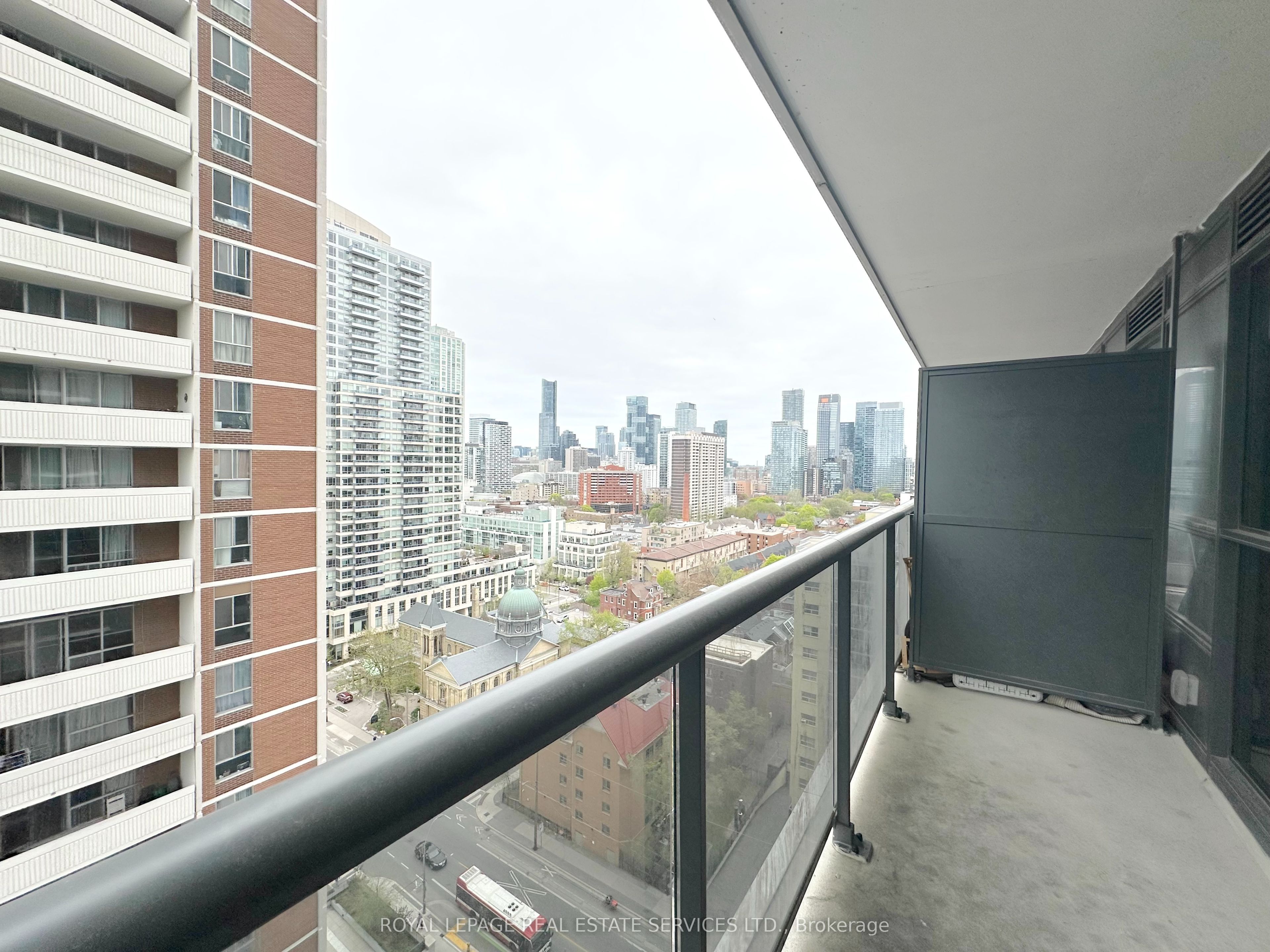 561 Sherbourne Street, #1709