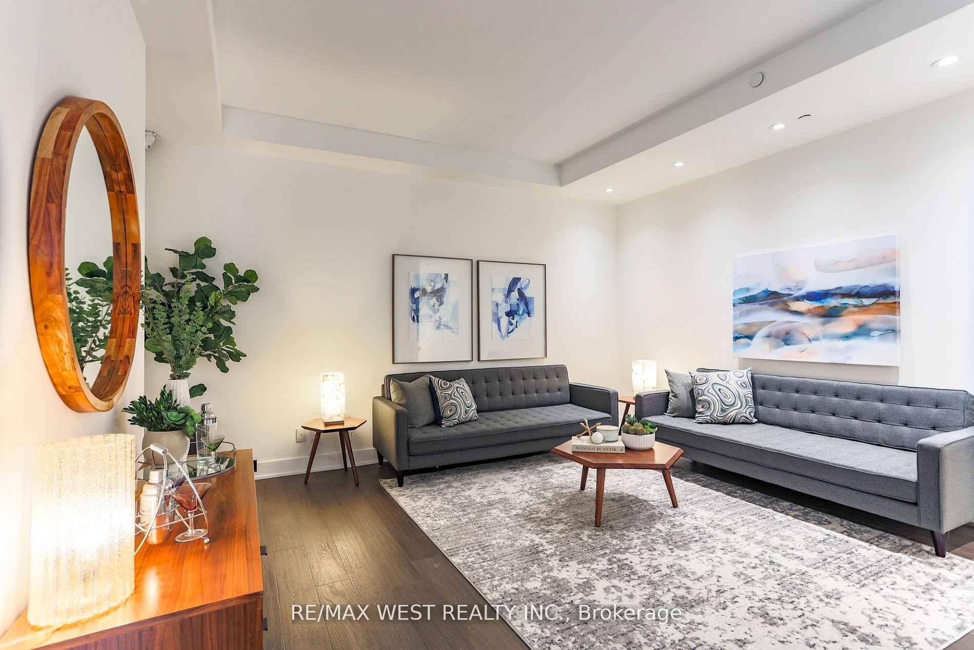 2 Bedrooms Condo at 508 Wellington,  Toronto For sale