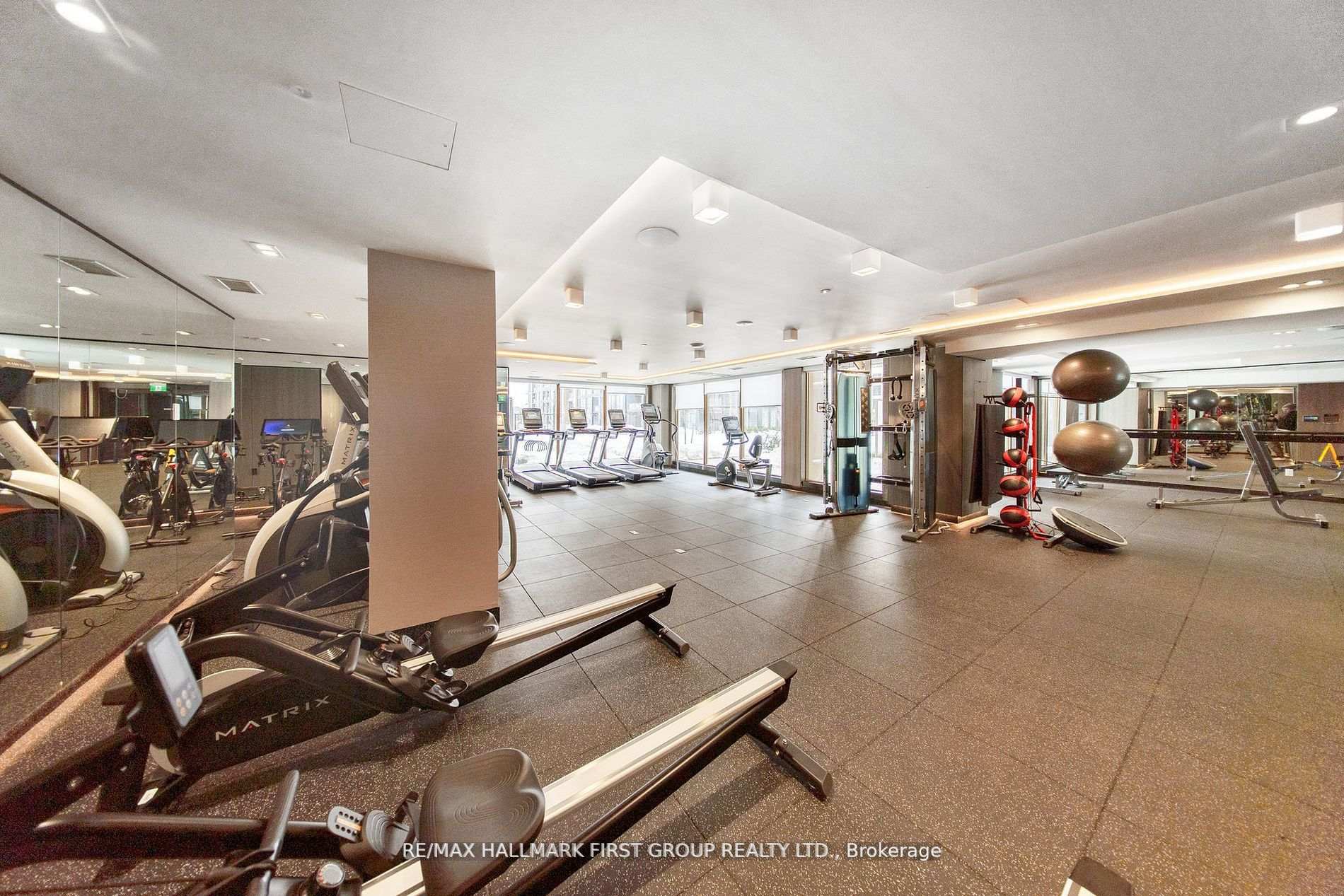 2 Bedrooms Condo at 2343 Khalsa, Oakville For sale