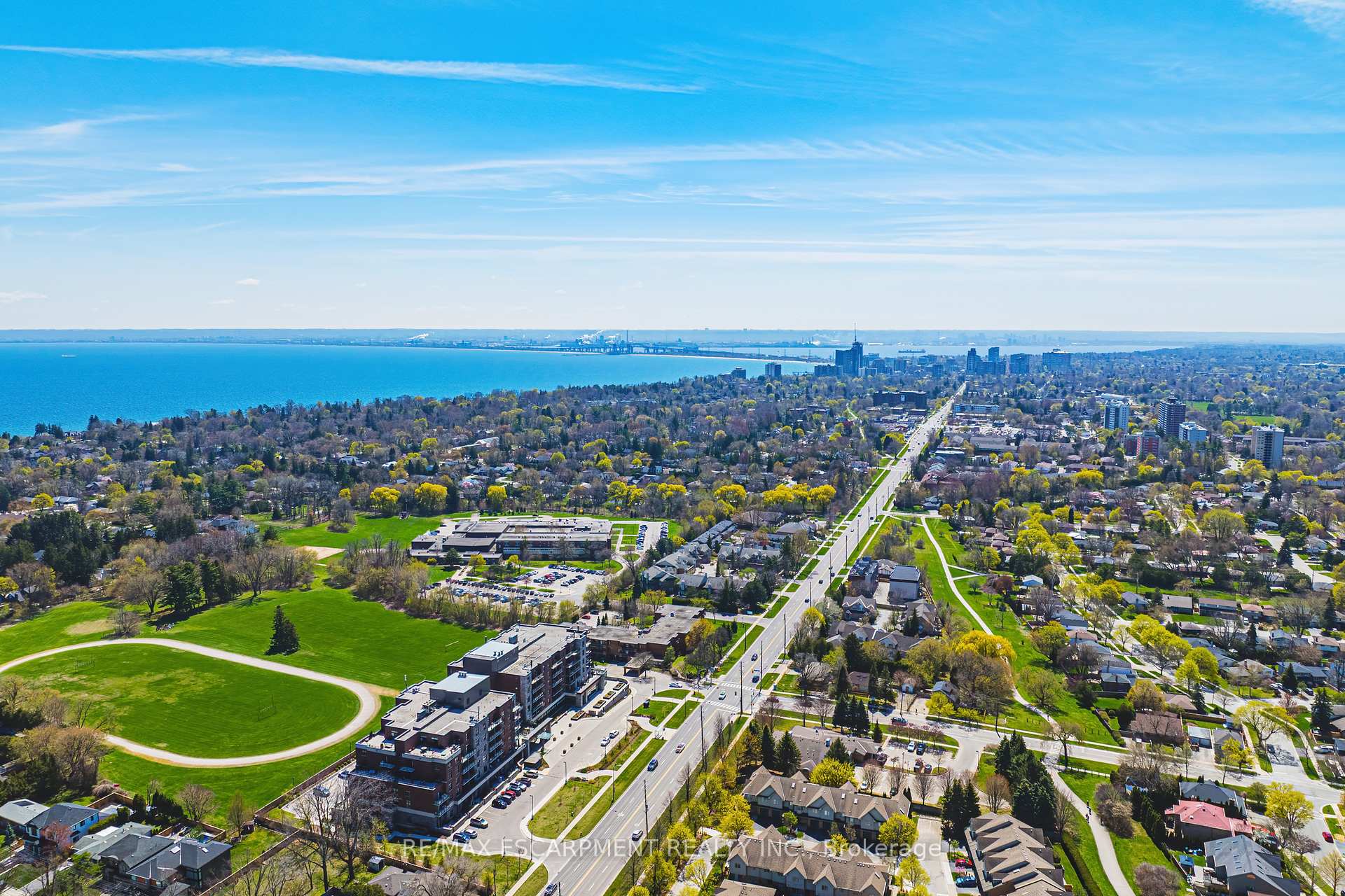 3 Bedrooms Condo at 3333 New,  Burlington For sale