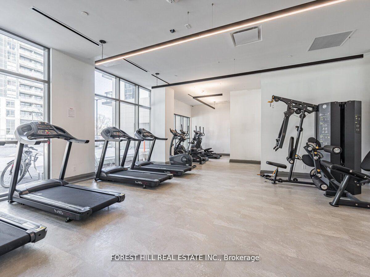 3 Bedrooms Condo at 10 Meadowglen, Toronto For sale