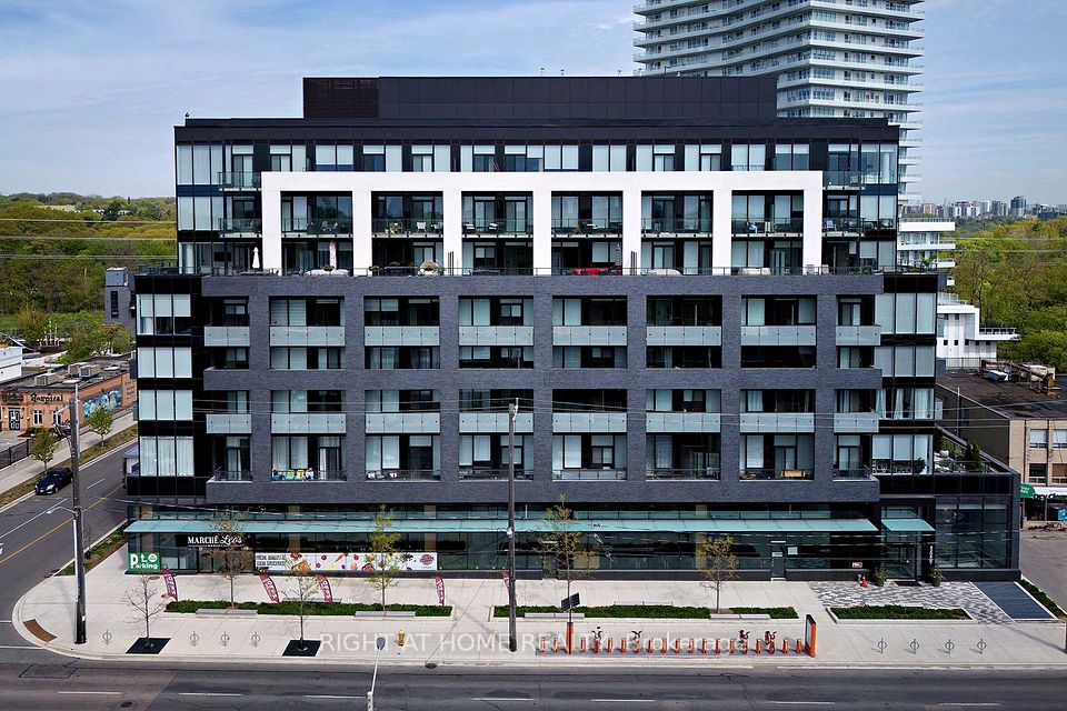 4208 Dundas