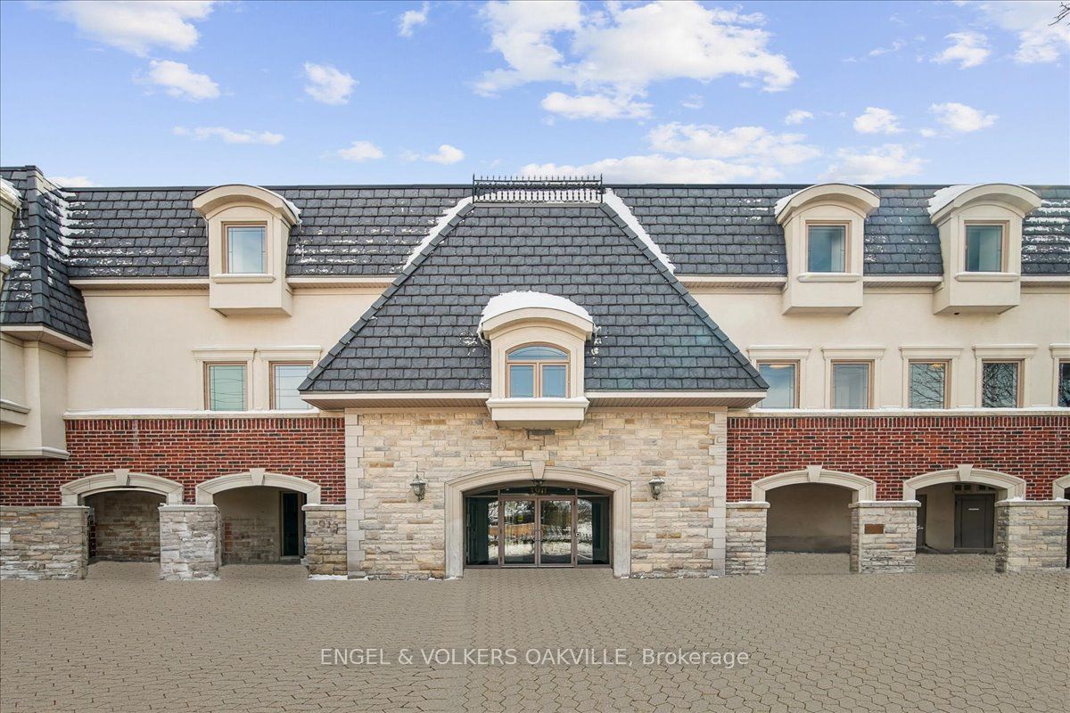390 Upper Middle Road E, #306