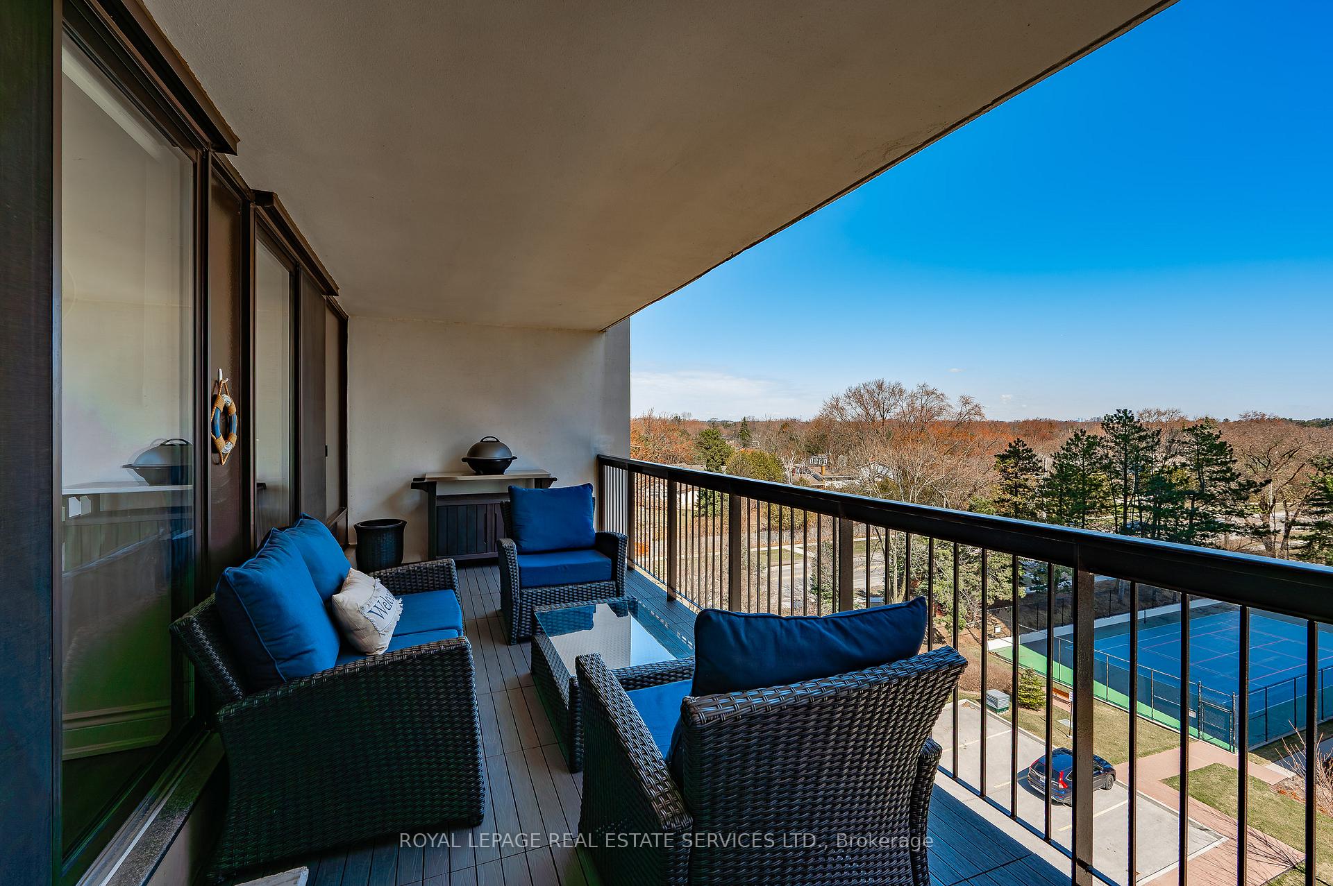 2 Bedrooms Condo at 2185 Marine,  Oakville For sale