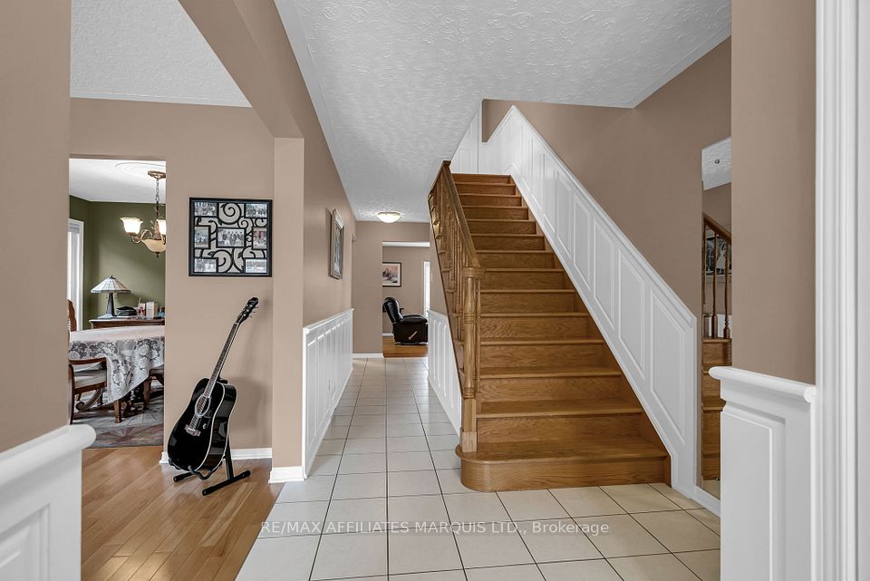 1402 HOLY CROSS Boulevard, Cornwall, ON K6H 6Z4