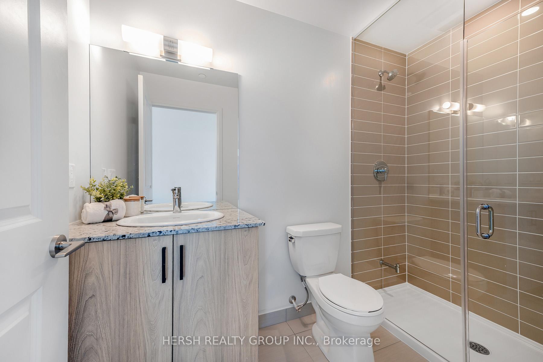 3 Bedrooms Condo at 10 Meadowglen,  Toronto For sale