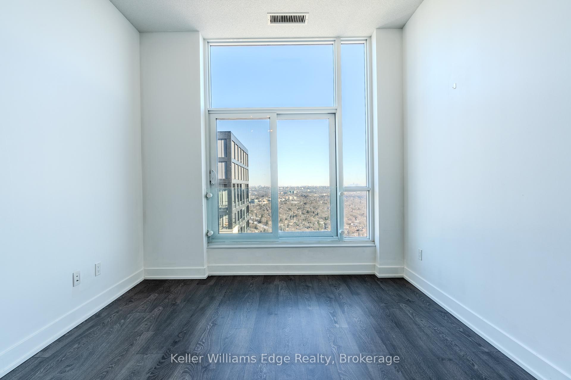 2 Bedrooms Condo at 7 Mabelle,  Toronto For sale