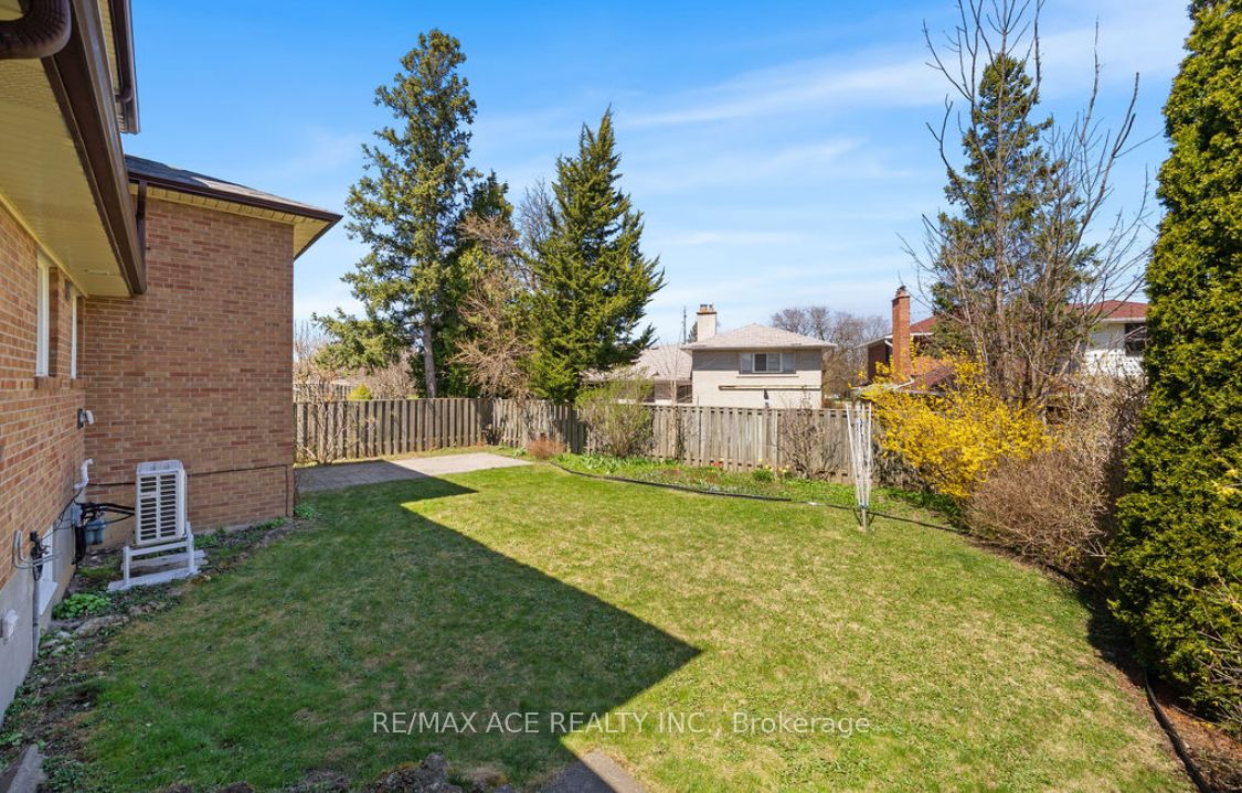 6 Oldborough Circle