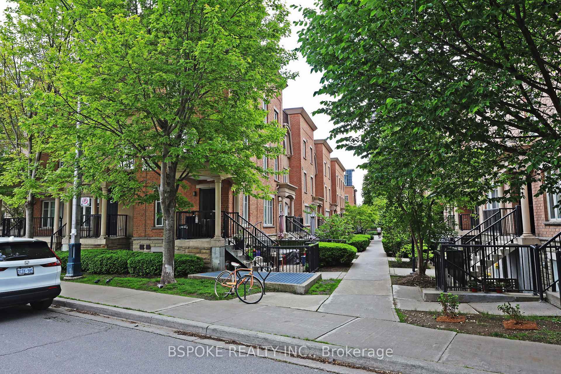 2 Bedrooms Condo at 46 Western Battery, Toronto For sale