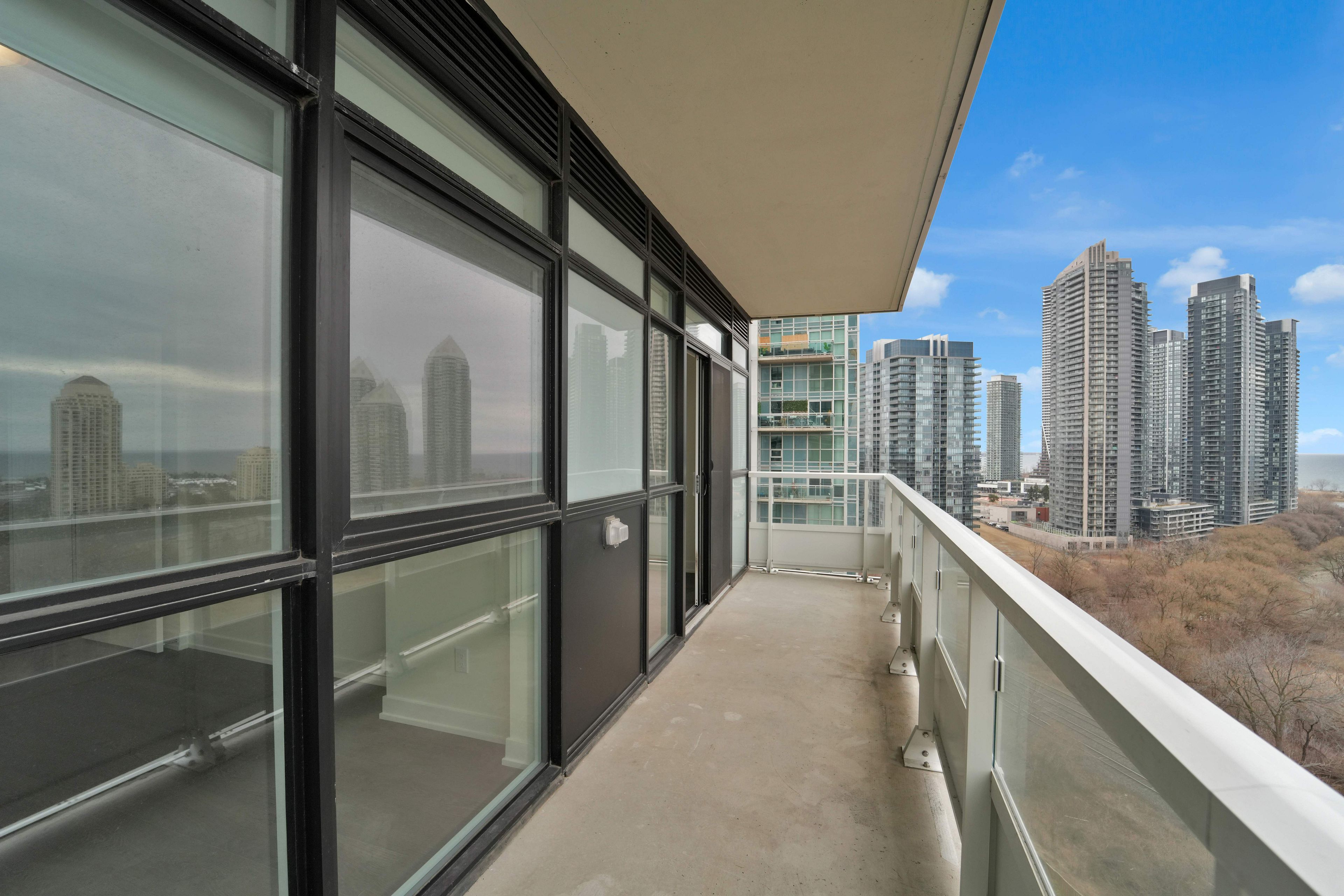 251 Manitoba Street 1504
