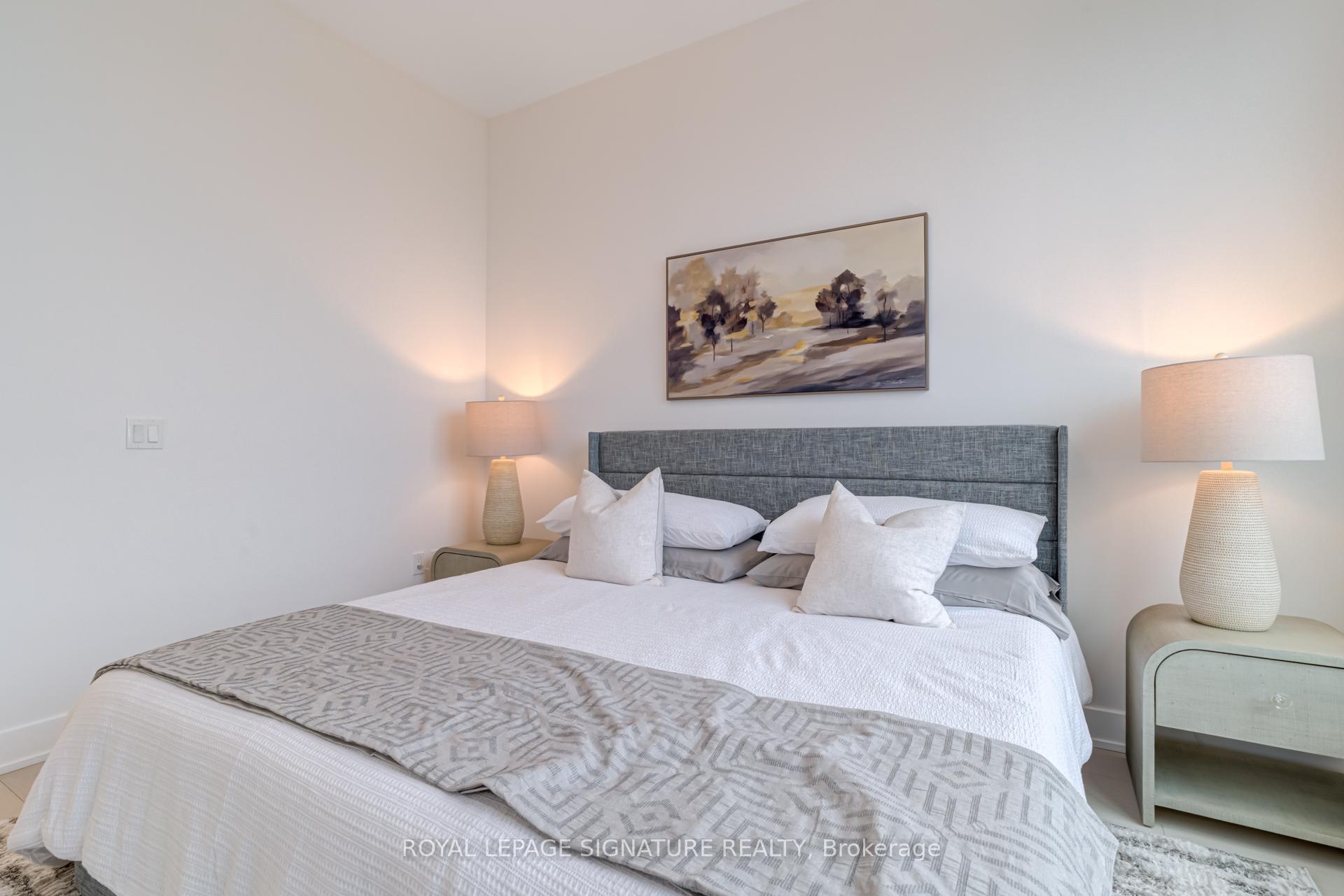 4 Bedrooms Condo at 2 Teagarden, Toronto For sale
